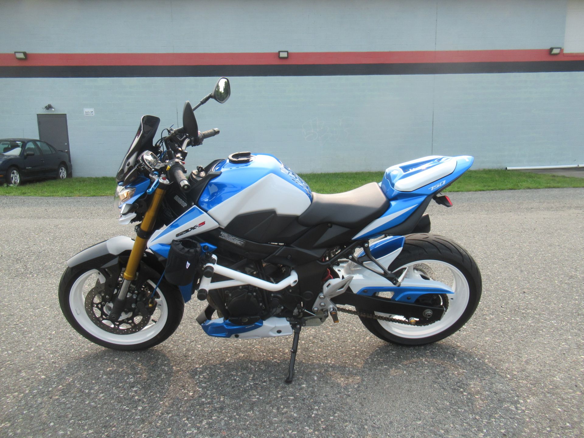 2015 Suzuki GSX-S750Z in Springfield, Massachusetts - Photo 4