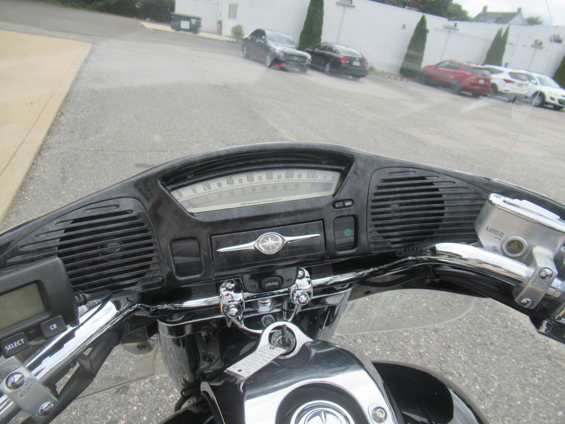 2005 Yamaha Royal Star® Midnight Venture in Springfield, Massachusetts - Photo 9