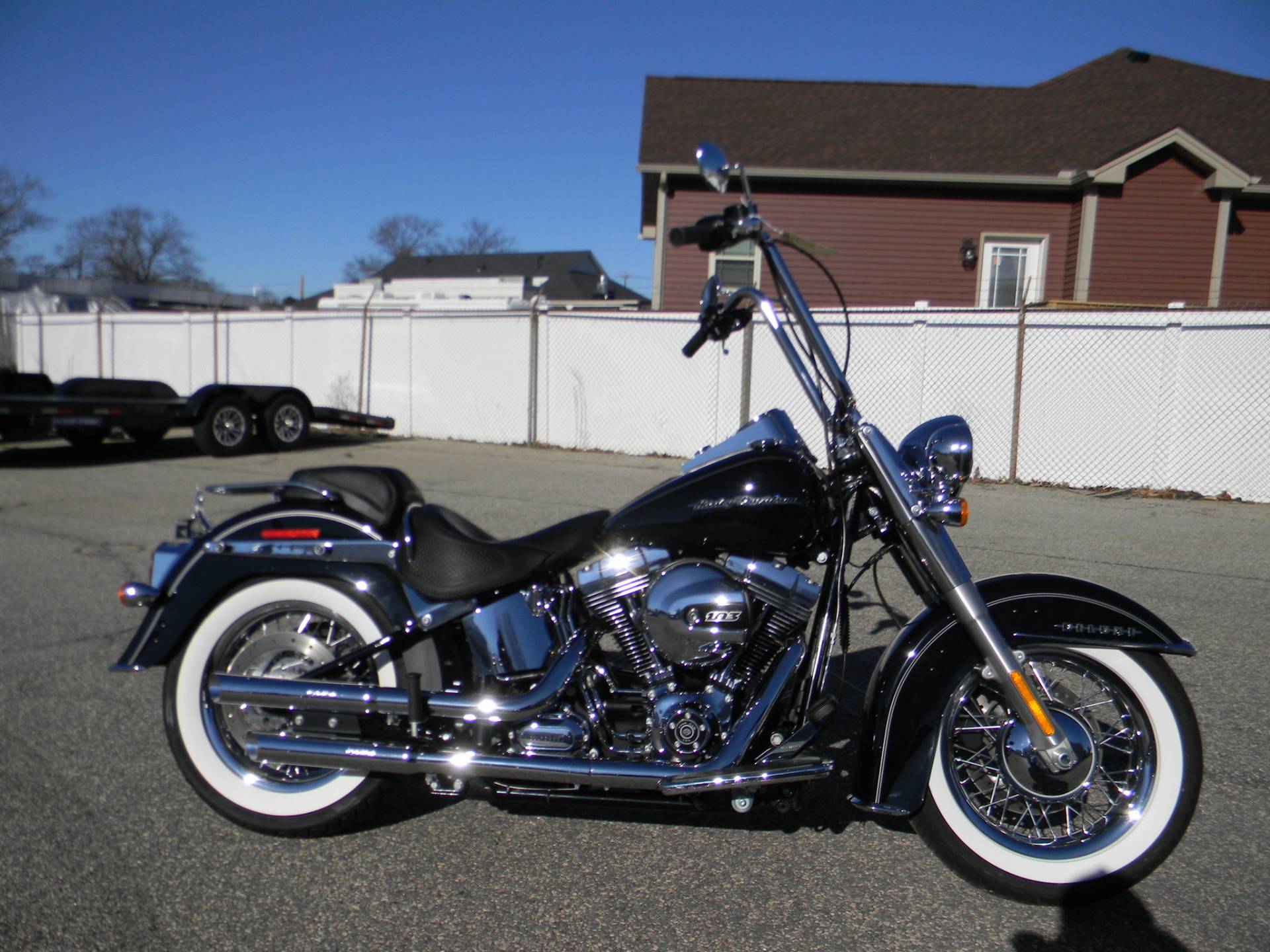 softail deluxe exhaust