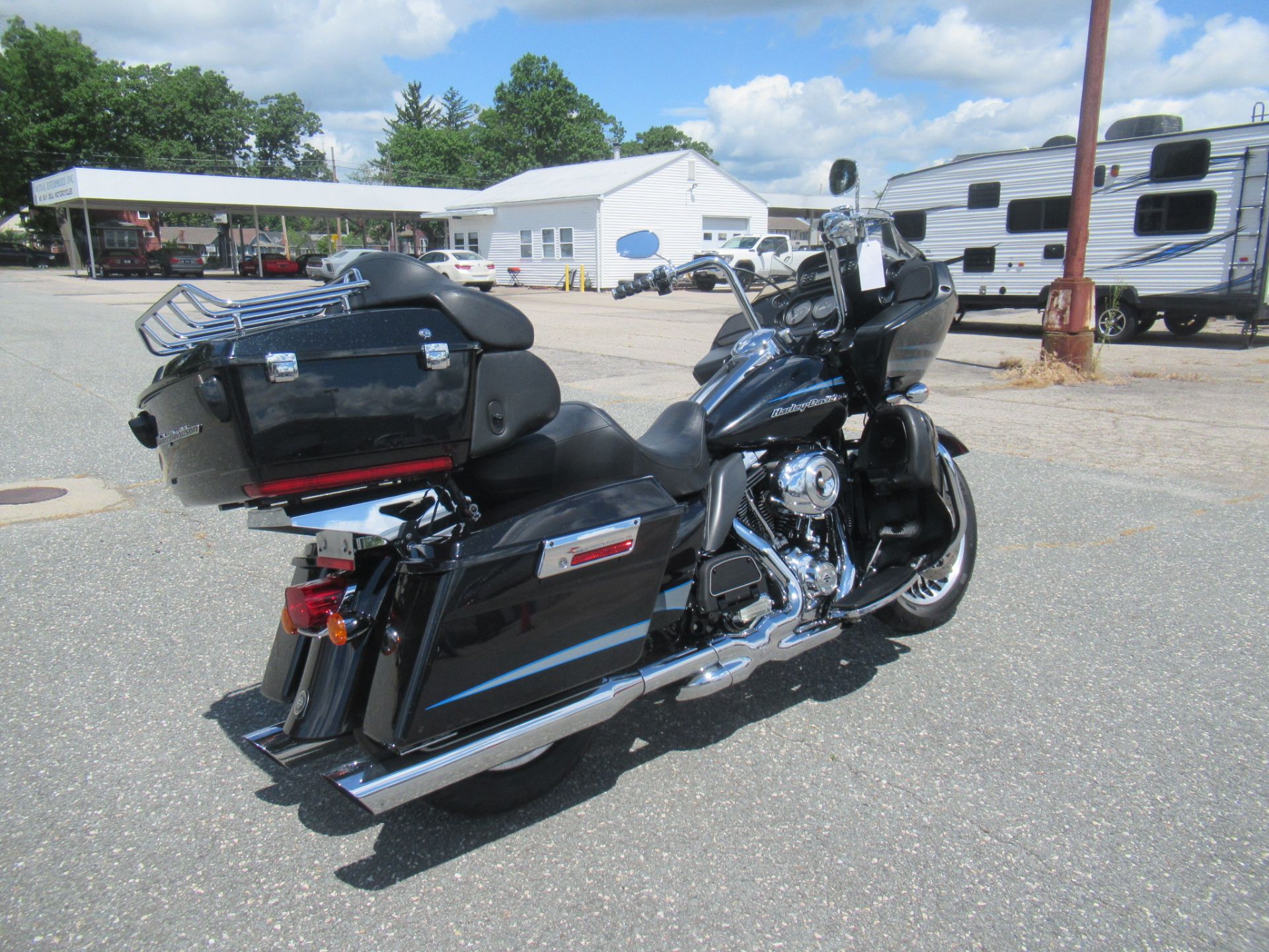2013 Harley-Davidson Road Glide® Ultra in Springfield, Massachusetts - Photo 2