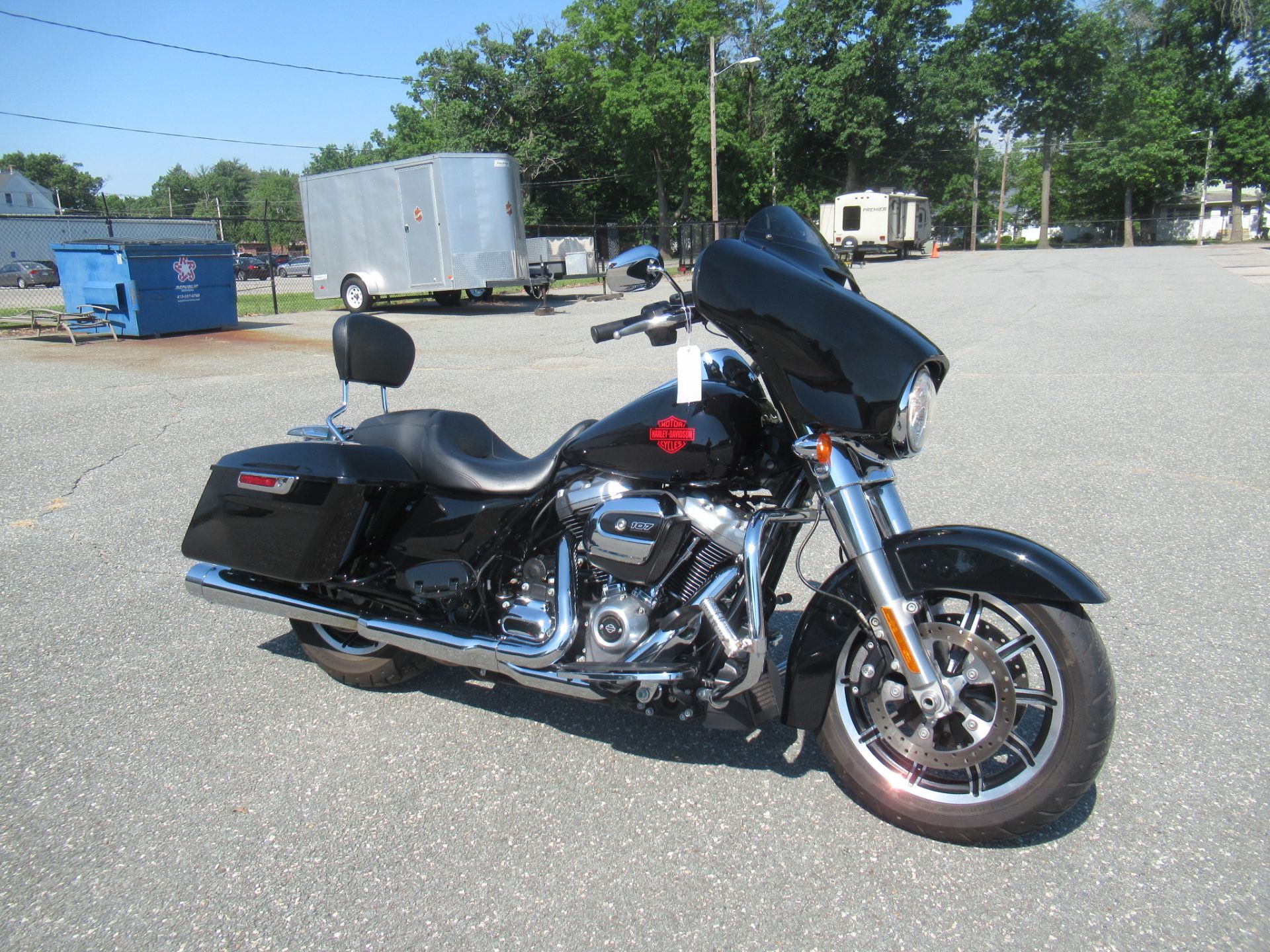 2019 Harley-Davidson Electra Glide® Standard in Springfield, Massachusetts - Photo 3