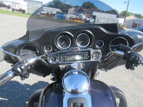 2009 Harley-Davidson Ultra Classic® Electra Glide® in Springfield, Massachusetts - Photo 5