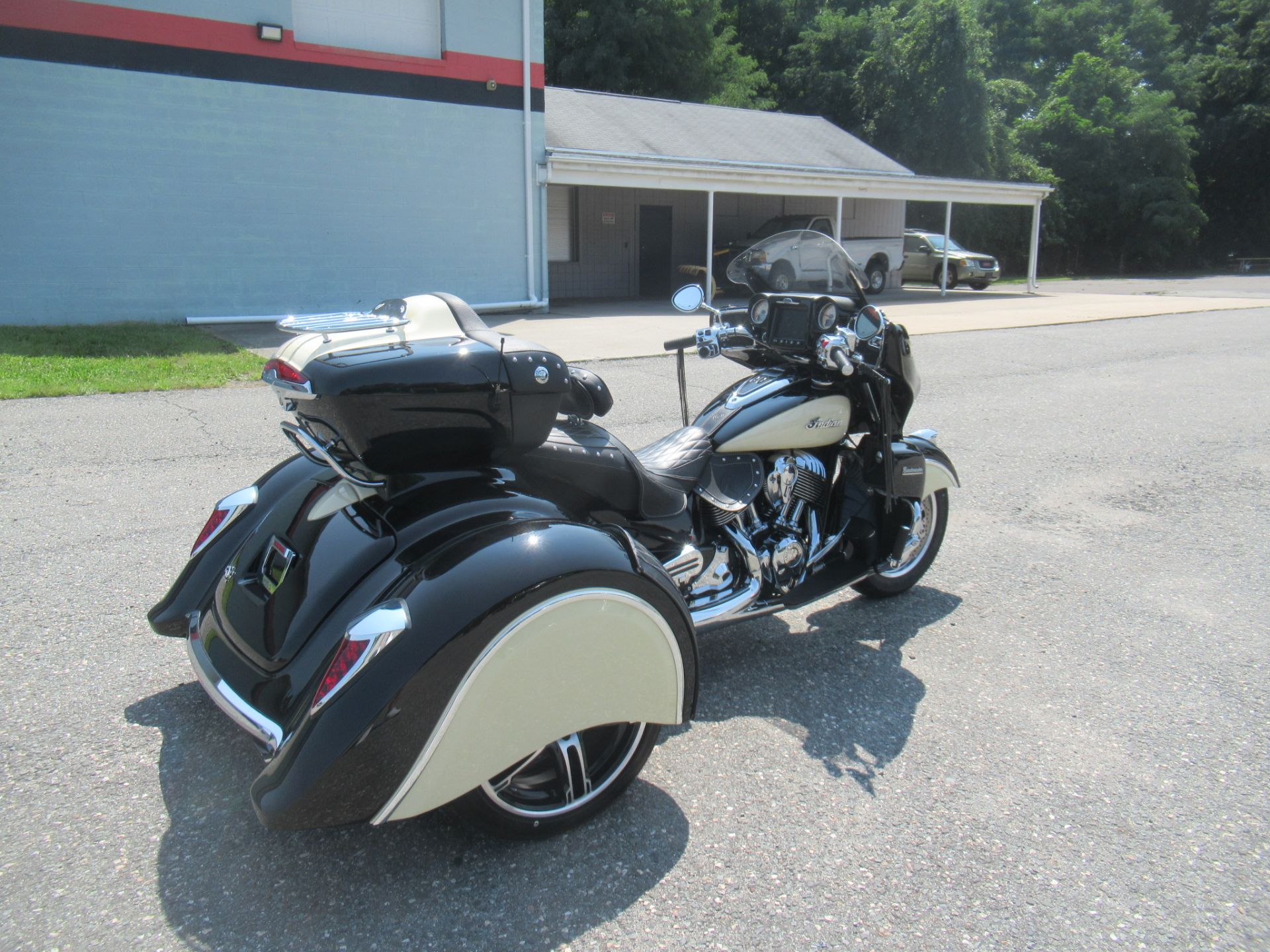 2017 Indian Motorcycle Roadmaster® in Springfield, Massachusetts - Photo 3