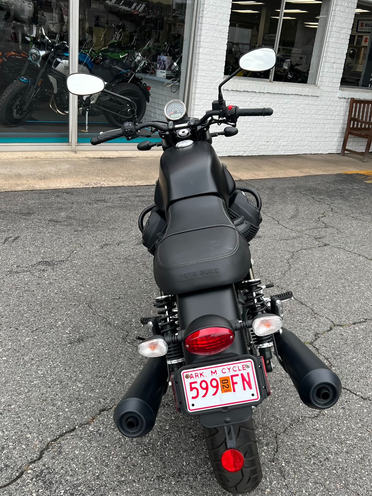 2019 Moto Guzzi V7 III Stone in Little Rock, Arkansas - Photo 5