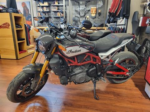 2022 Indian FTR R Carbon in Nashville, Tennessee - Photo 2