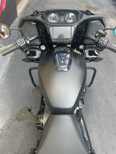 2023 Indian Motorcycle Challenger® Dark Horse® in Nashville, Tennessee - Photo 5