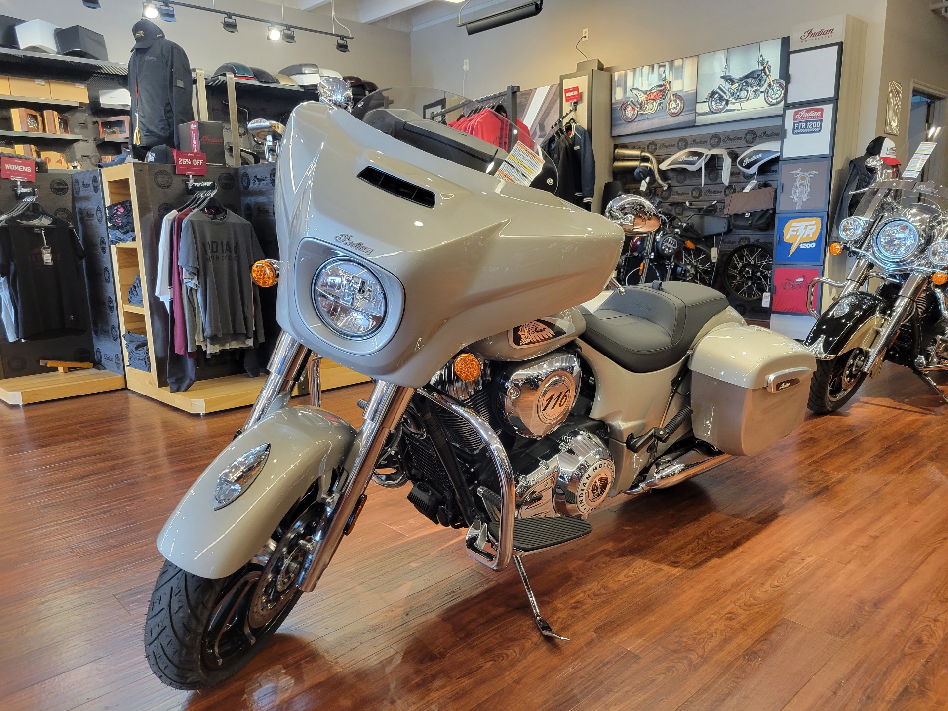 2022 Indian Motorcycle Chieftain® Limited in Nashville, Tennessee - Photo 4