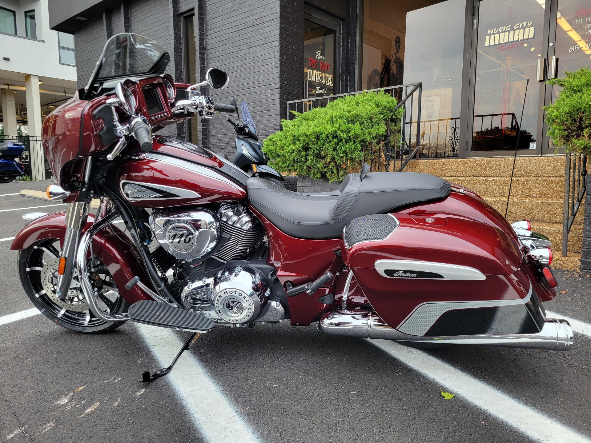 2024 Indian Motorcycle Chieftain® Limited with PowerBand Audio Package in Nashville, Tennessee - Photo 3
