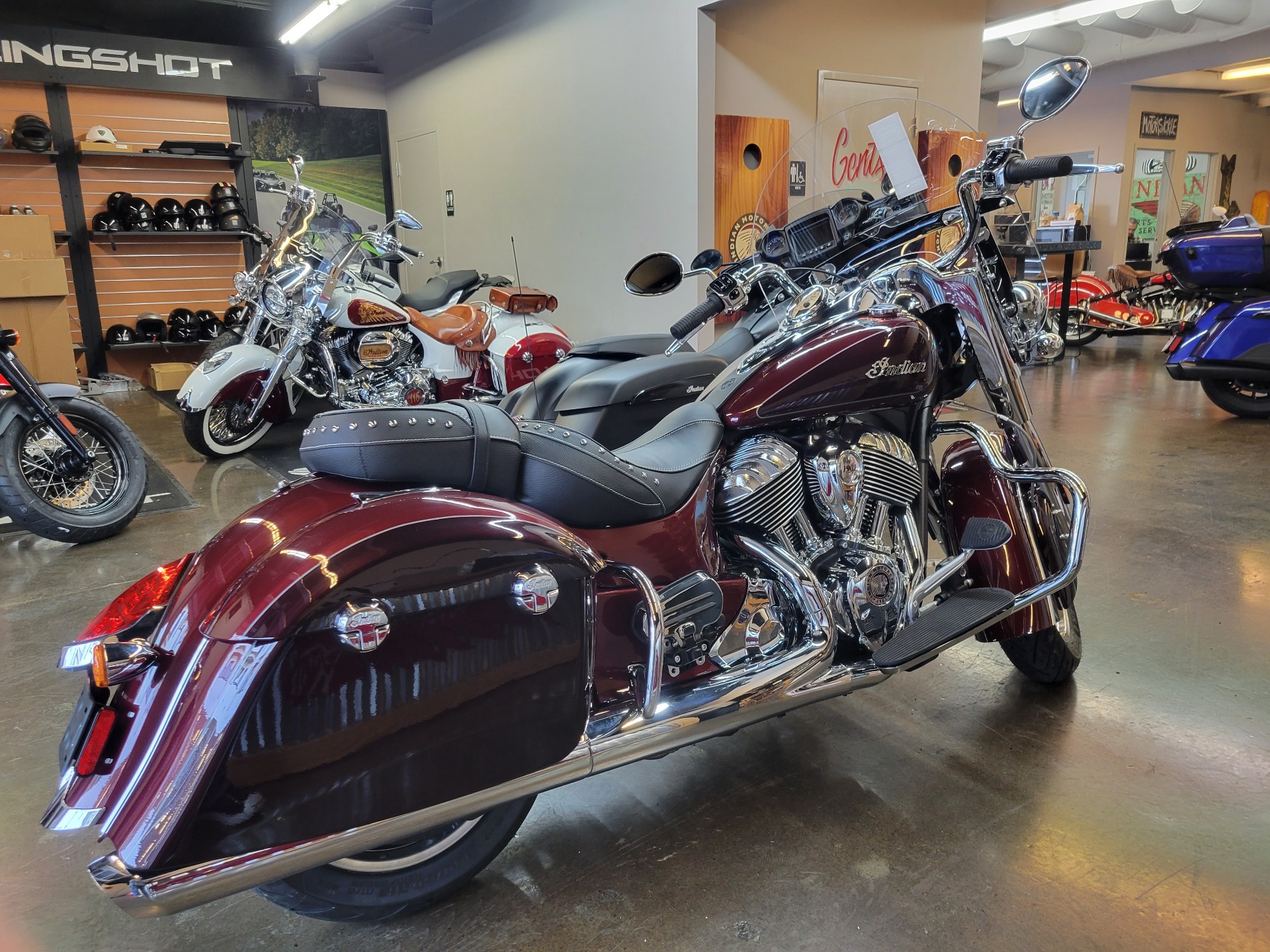 2022 Indian Motorcycle Springfield® in Nashville, Tennessee - Photo 2