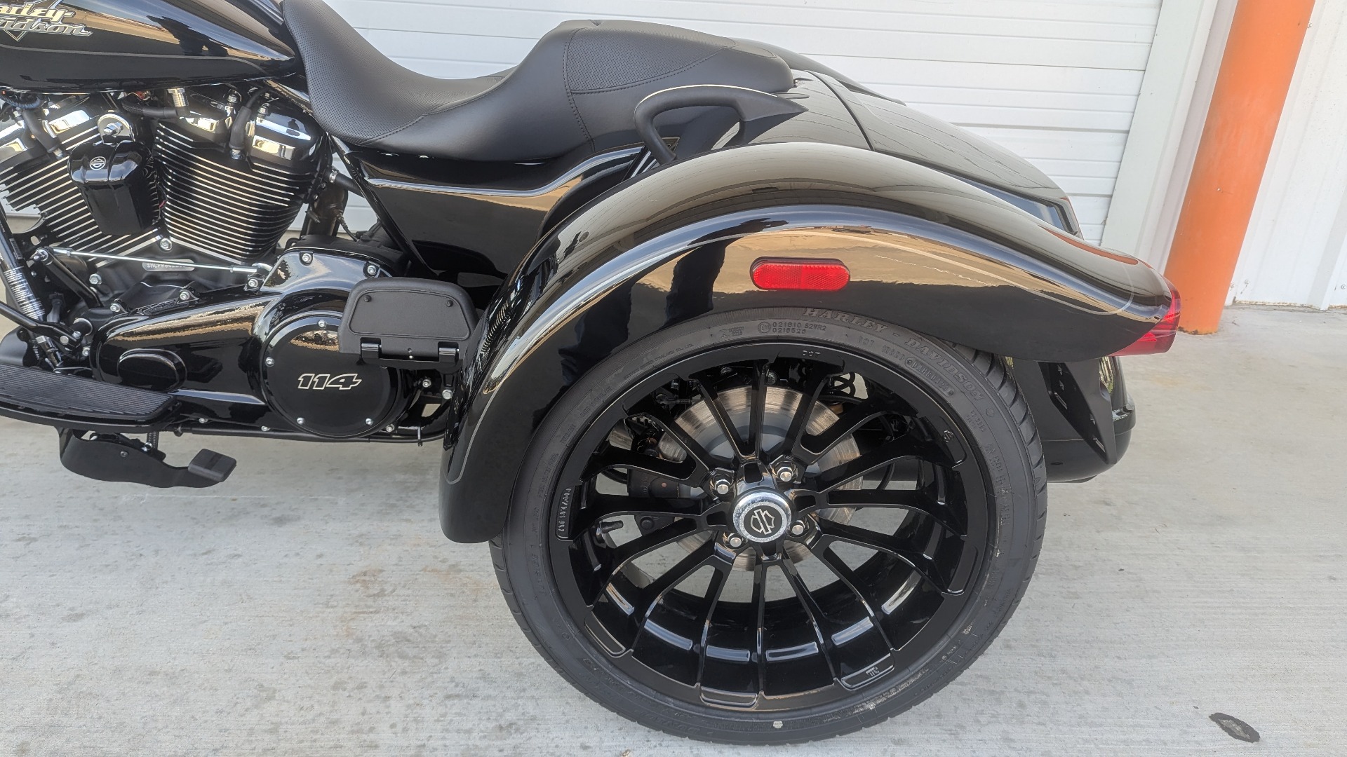 2024 harley davidson freewheeler trike vivid black for sale in dallas - Photo 8