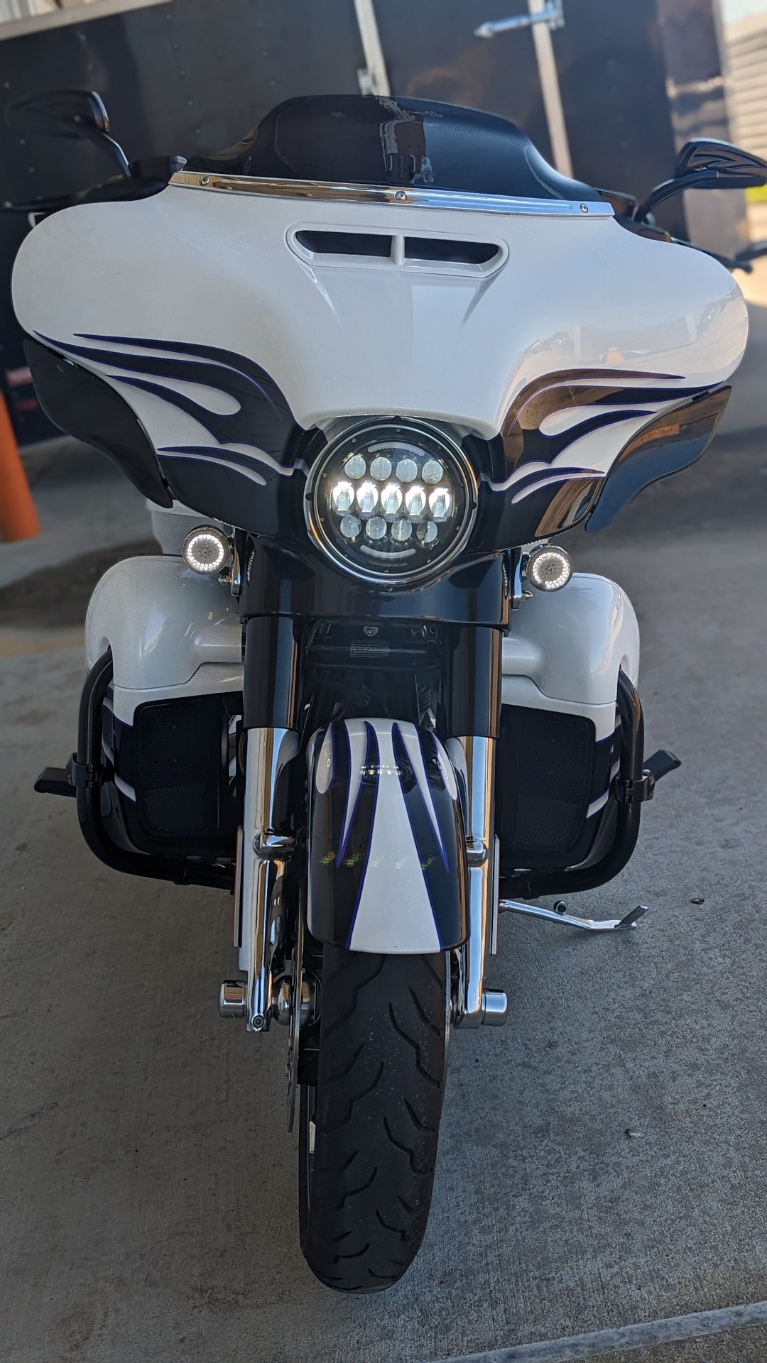 2016 Harley-Davidson CVO™ Street Glide® in Monroe, Louisiana - Photo 9
