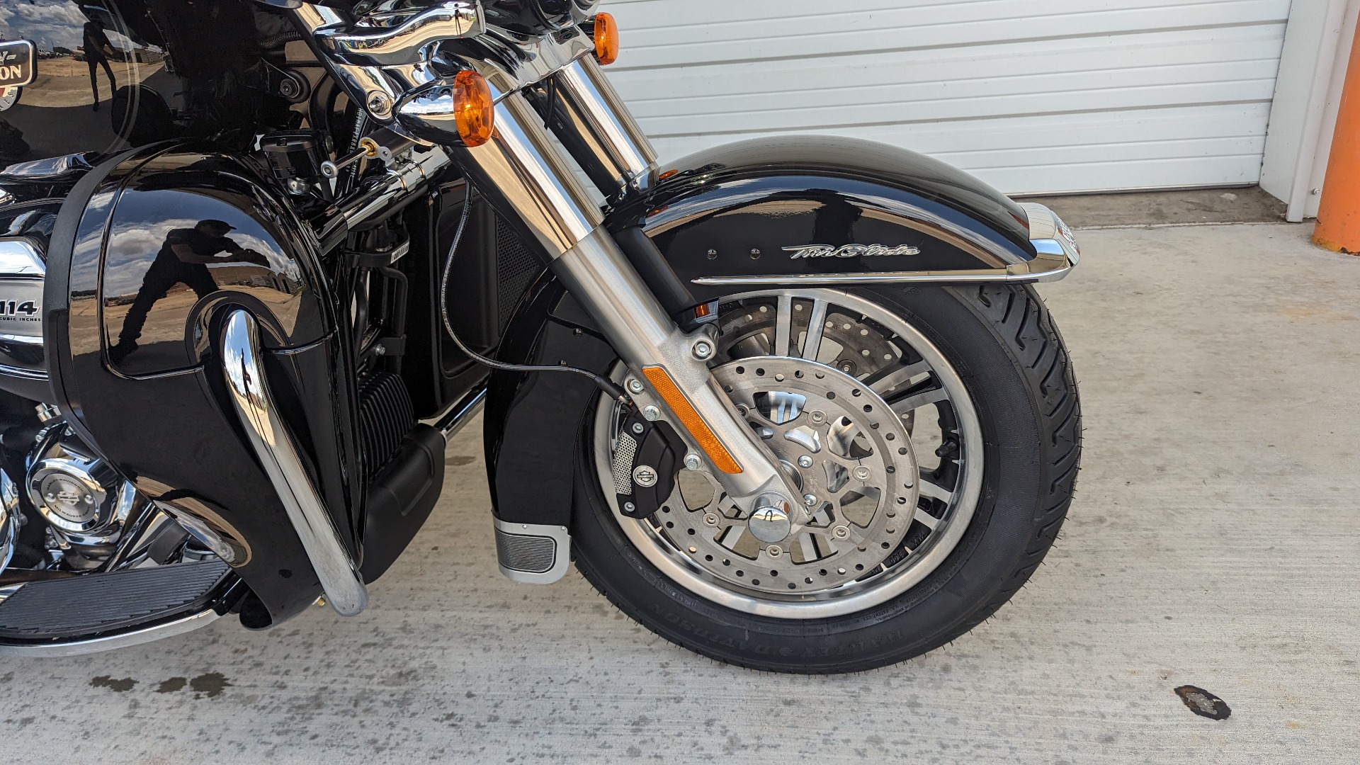 new 2024 harley davidson tri glide trike vivid black for sale in mississippi - Photo 3