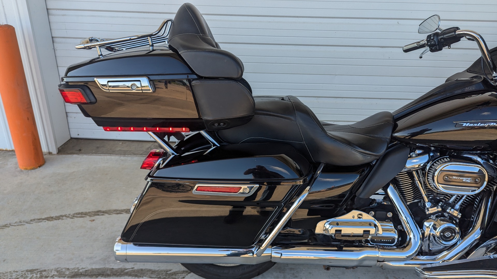 2018 harley davidson road glide ultra vivid black for sale in texas - Photo 5