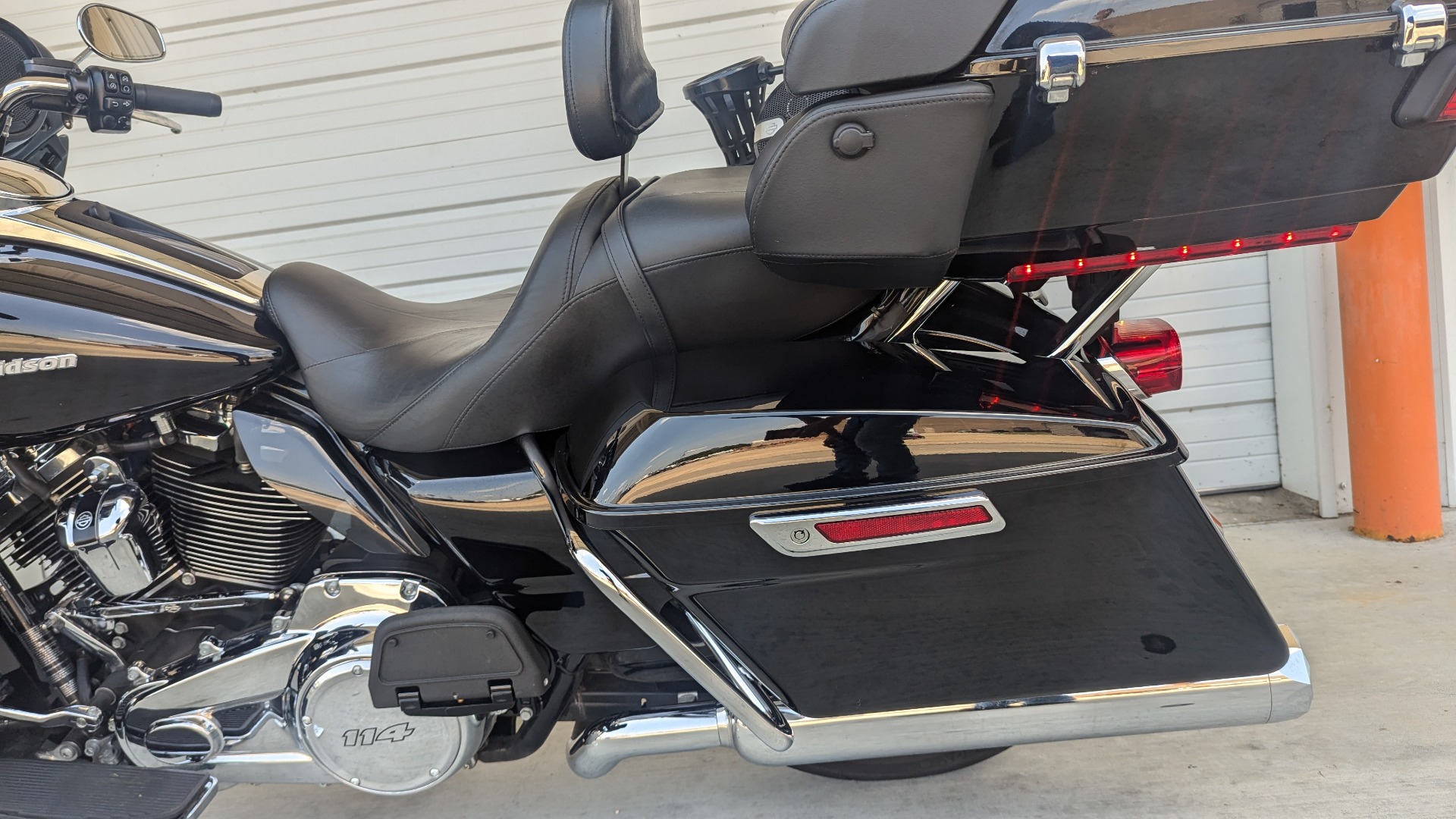 2022 harley davidson ultra limited black for sale in houston - Photo 8