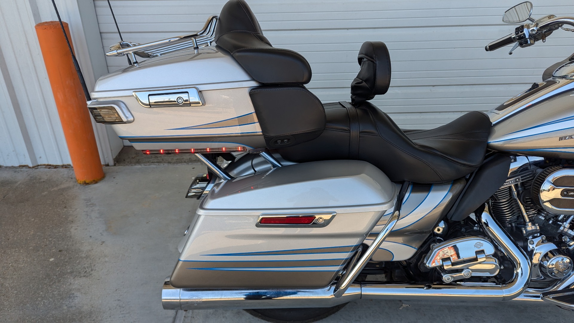 2016 harley davidson cvo road glide ultra for sale in texas - Photo 5