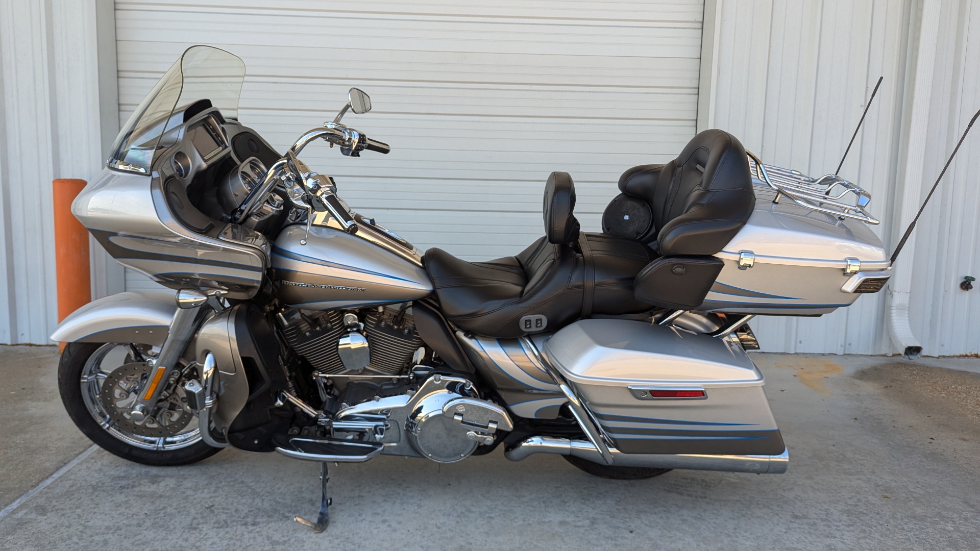 2016 harley davidson cvo road glide ultra for sale in louisiana - Photo 2