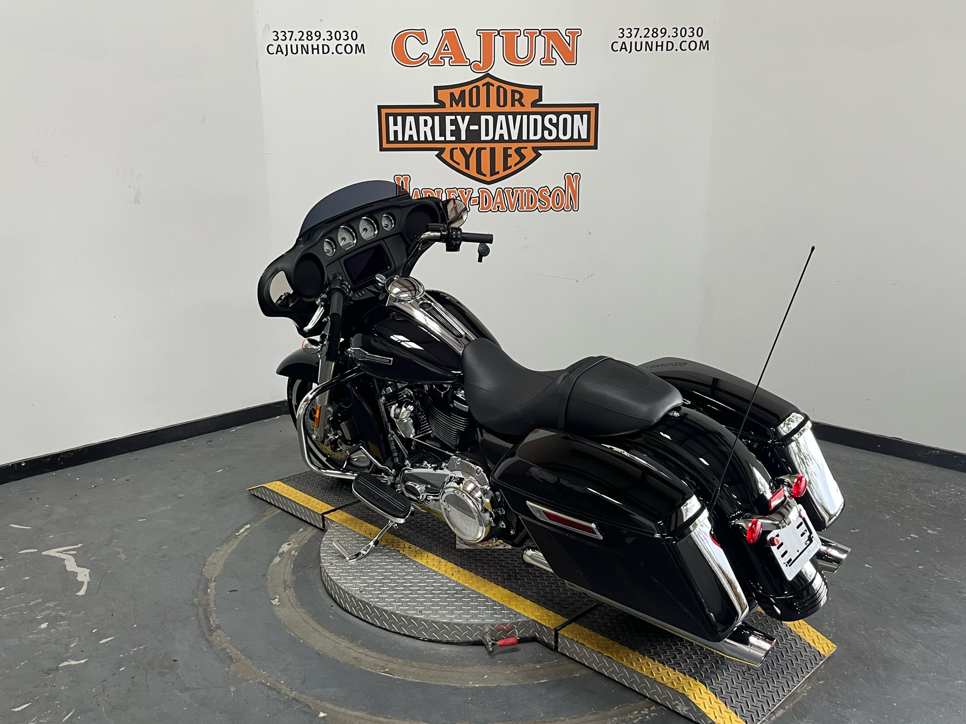 2022 Harley-Davidson Street Glide® in Scott, Louisiana - Photo 7