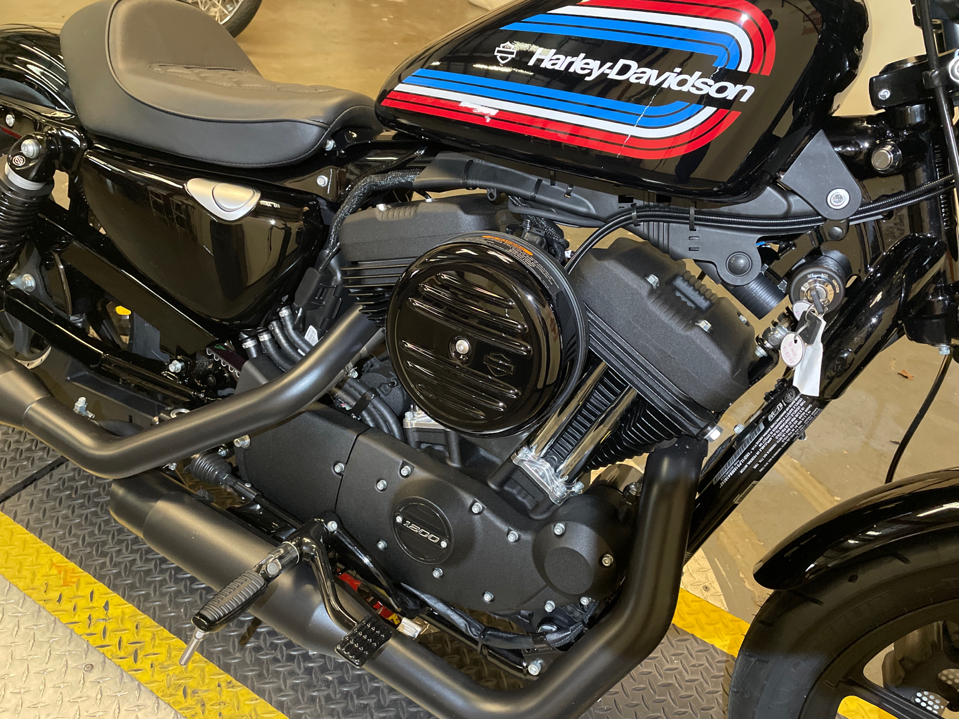 2014 Harley-Davidson Iron 1200 low mileage - Photo 9