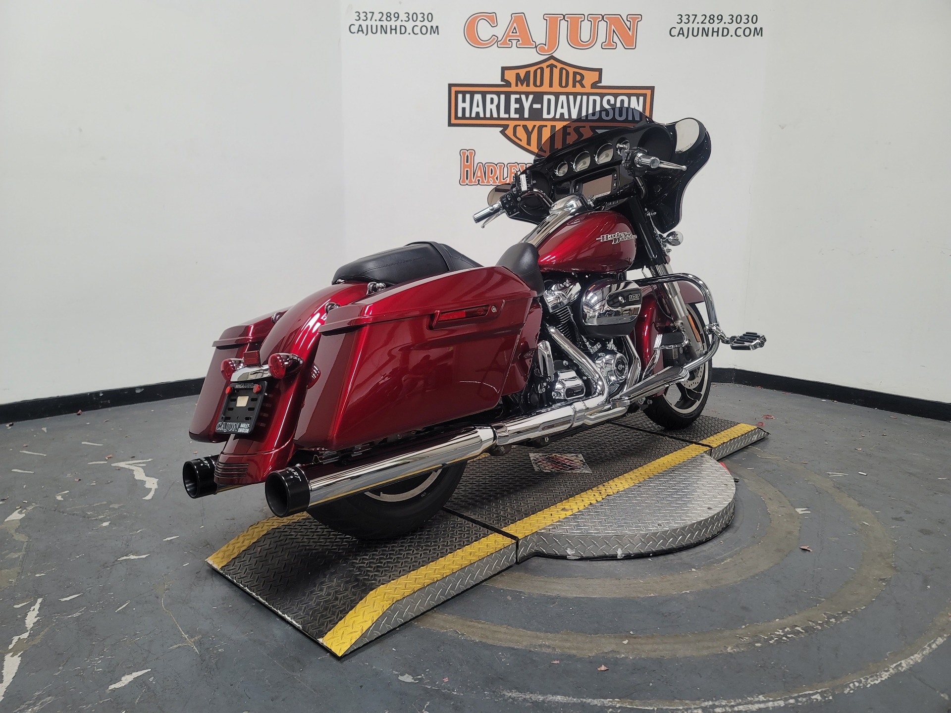 2017 Harley-Davidson Street Glide® Special in Scott, Louisiana - Photo 8