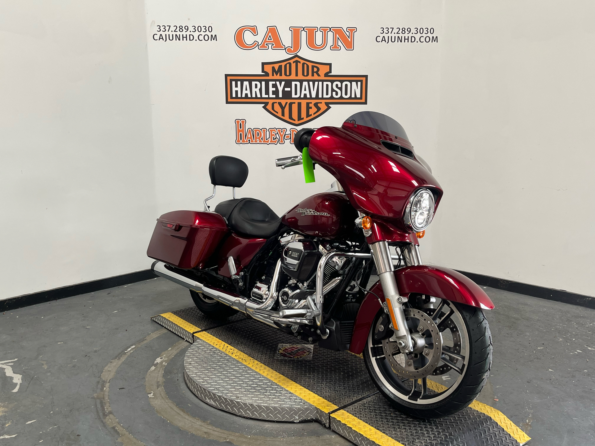 2017 Harley-Davidson Street Glide® Special in Scott, Louisiana - Photo 2