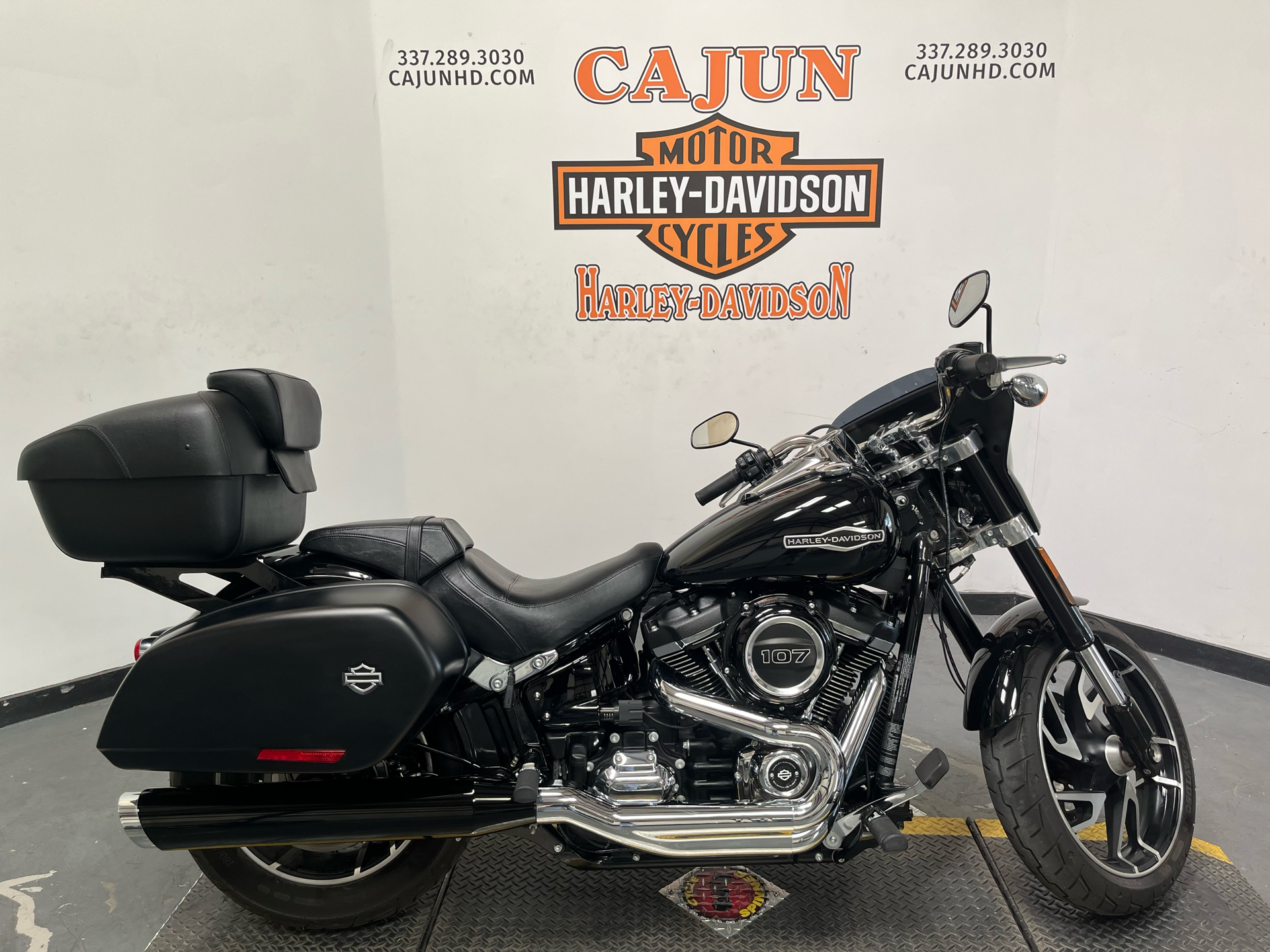 2018 Harley-Davidson Sport Glide® in Scott, Louisiana - Photo 1