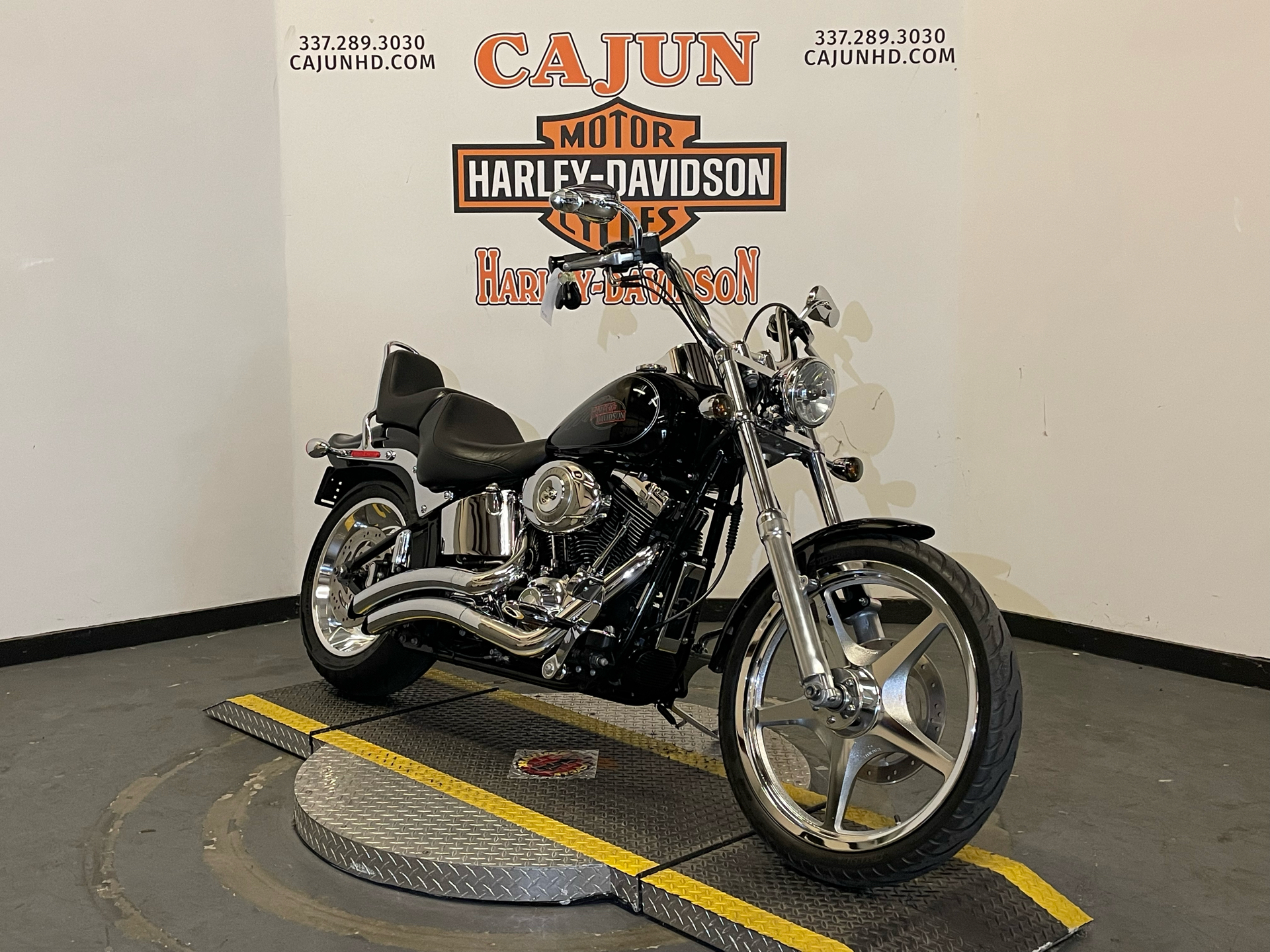 2008 Harley-Davidson Softail® Custom in Scott, Louisiana - Photo 2