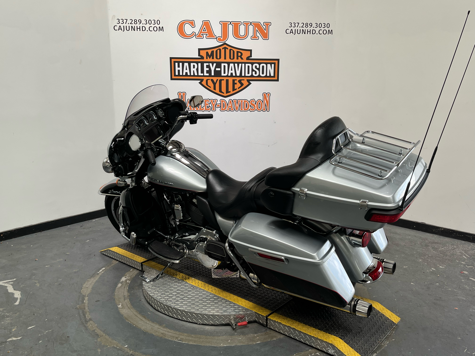 2015 Harley-Davidson Electra Glide® Ultra Classic® in Scott, Louisiana - Photo 8