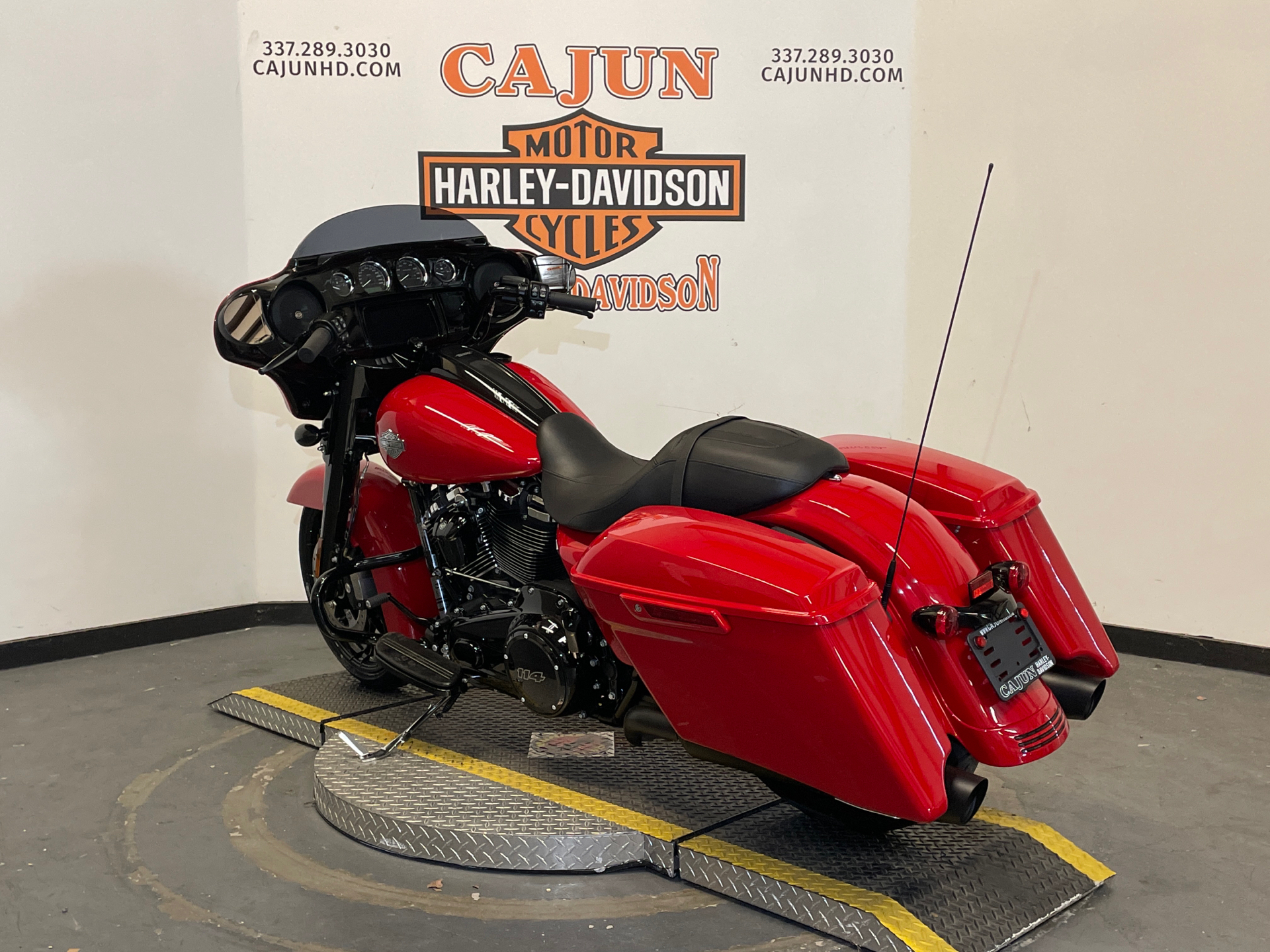 Harley-Davidson Street Glide Special - Photo 3
