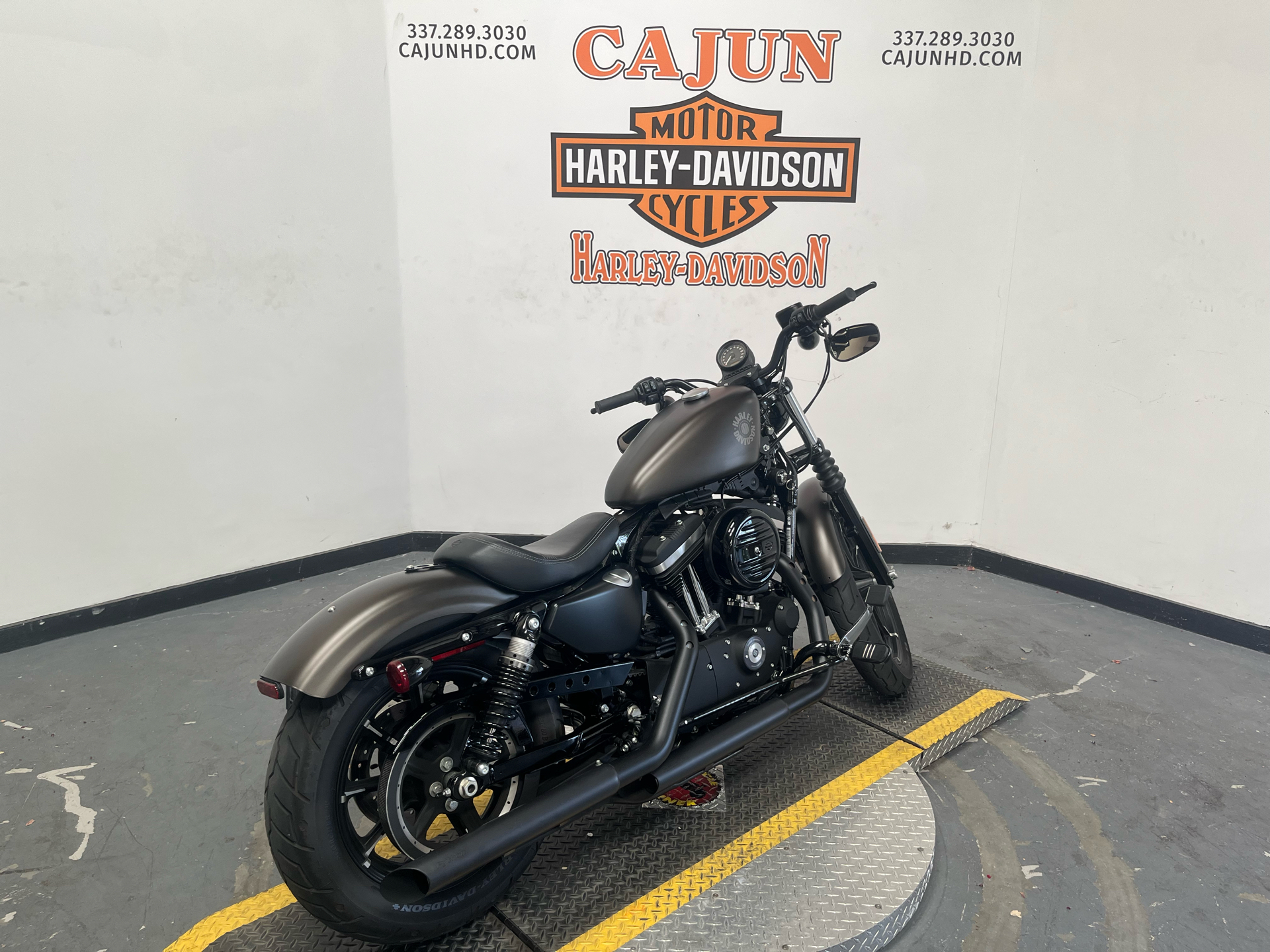 2022 Harley-Davidson Iron 883™ in Scott, Louisiana - Photo 3