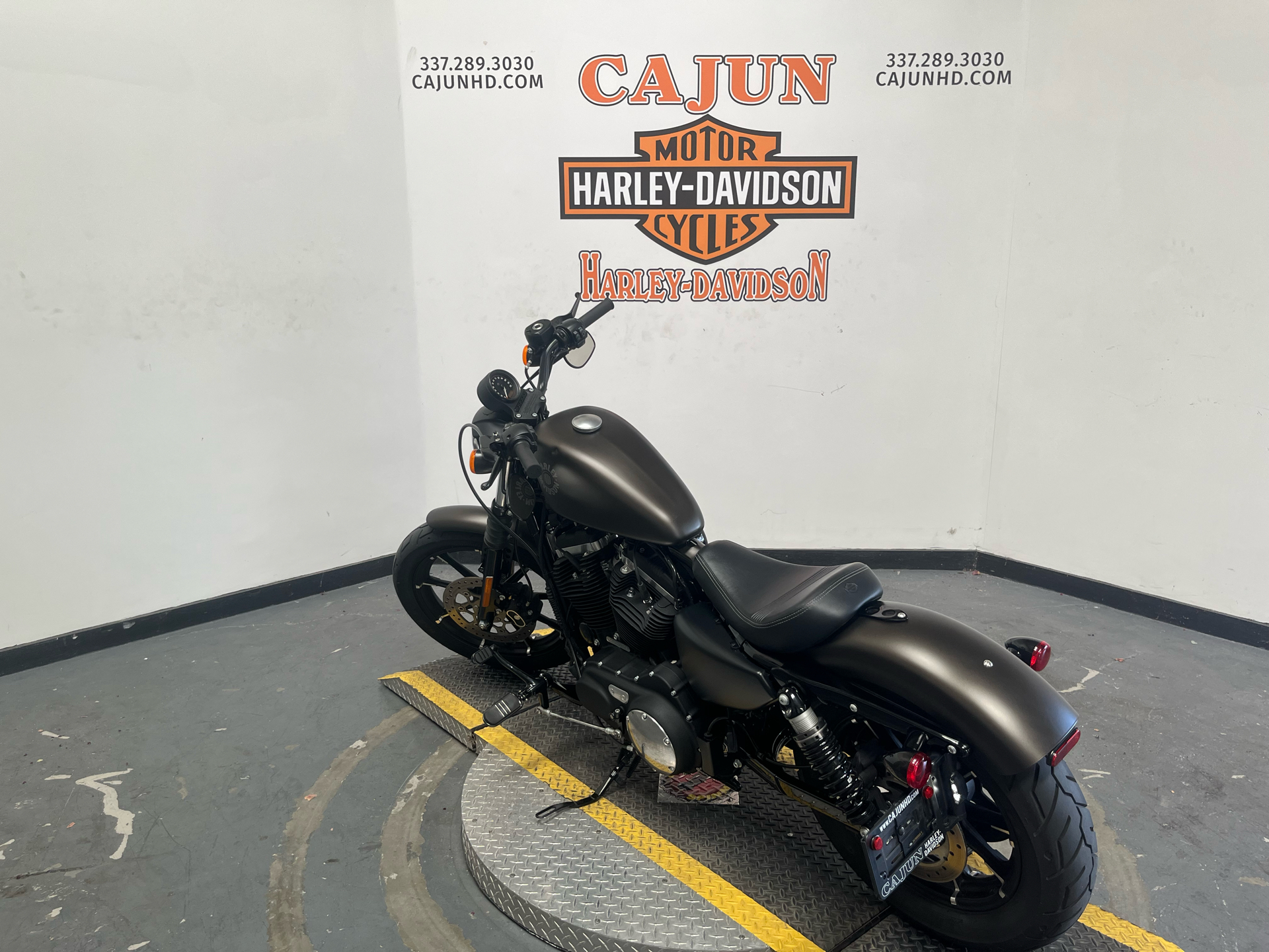 2022 Harley-Davidson Iron 883™ in Scott, Louisiana - Photo 8