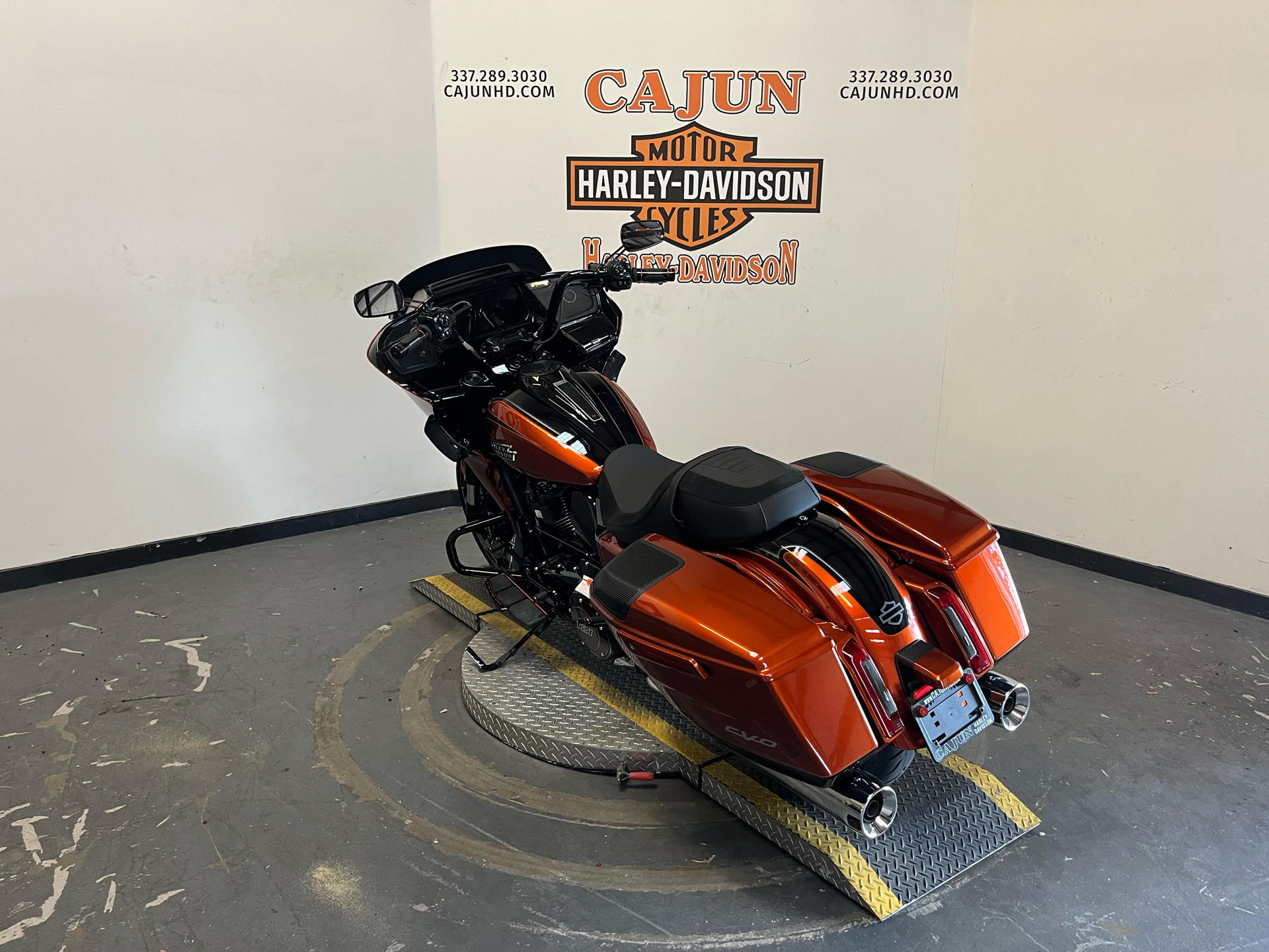 2023 Harley-Davidson CVO™ Road Glide® in Scott, Louisiana - Photo 2