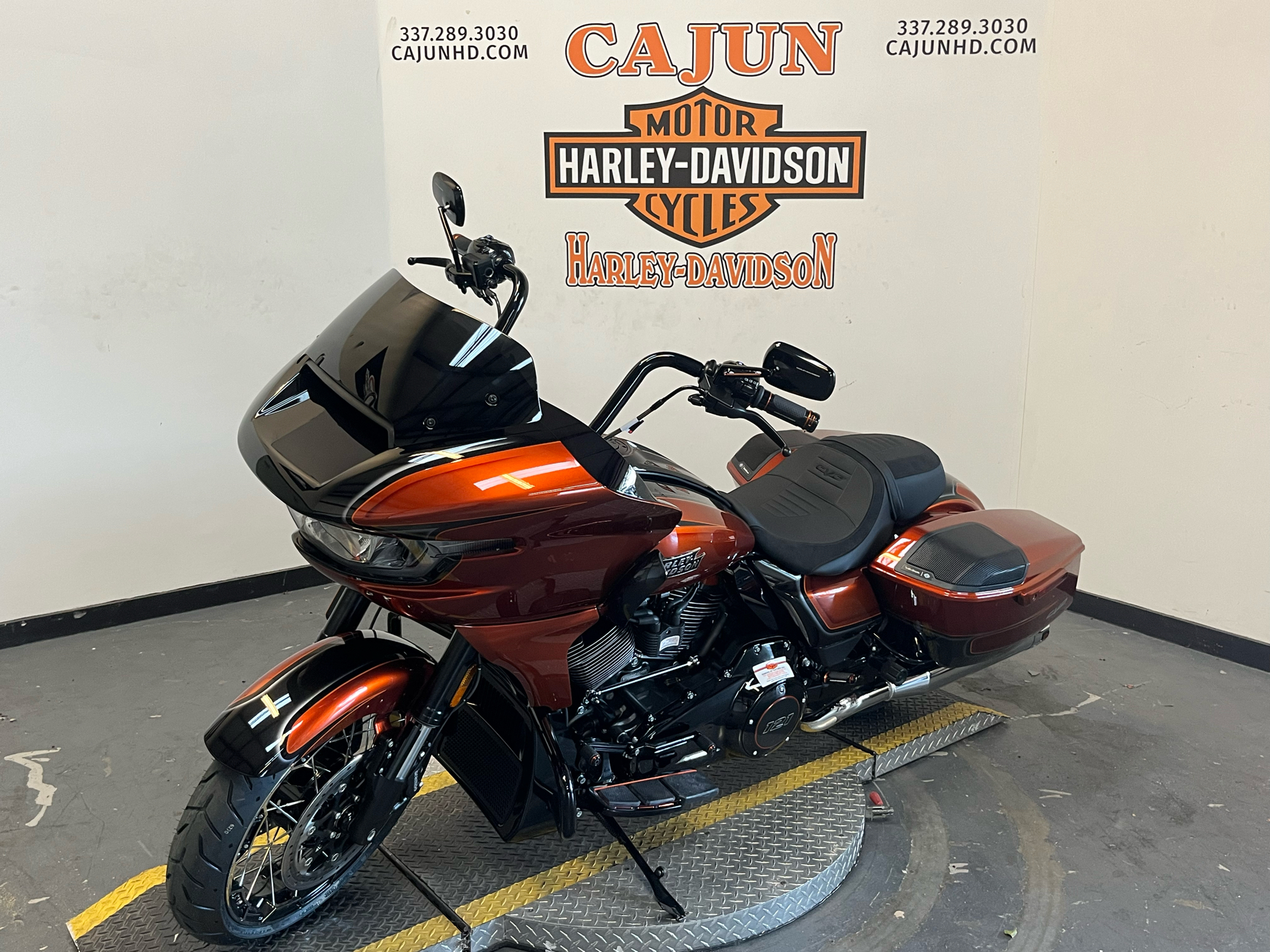 2023 Harley-Davidson CVO™ Road Glide® in Scott, Louisiana - Photo 7