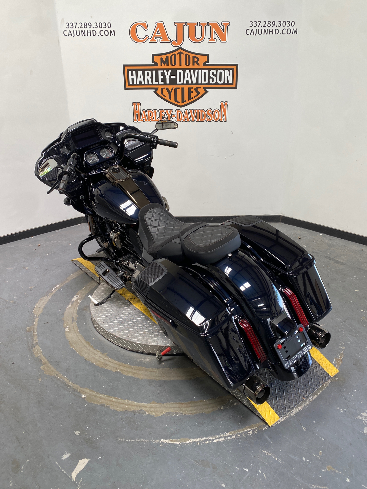 2022 Harley-Davidson CVO™ Road Glide® in Scott, Louisiana - Photo 8
