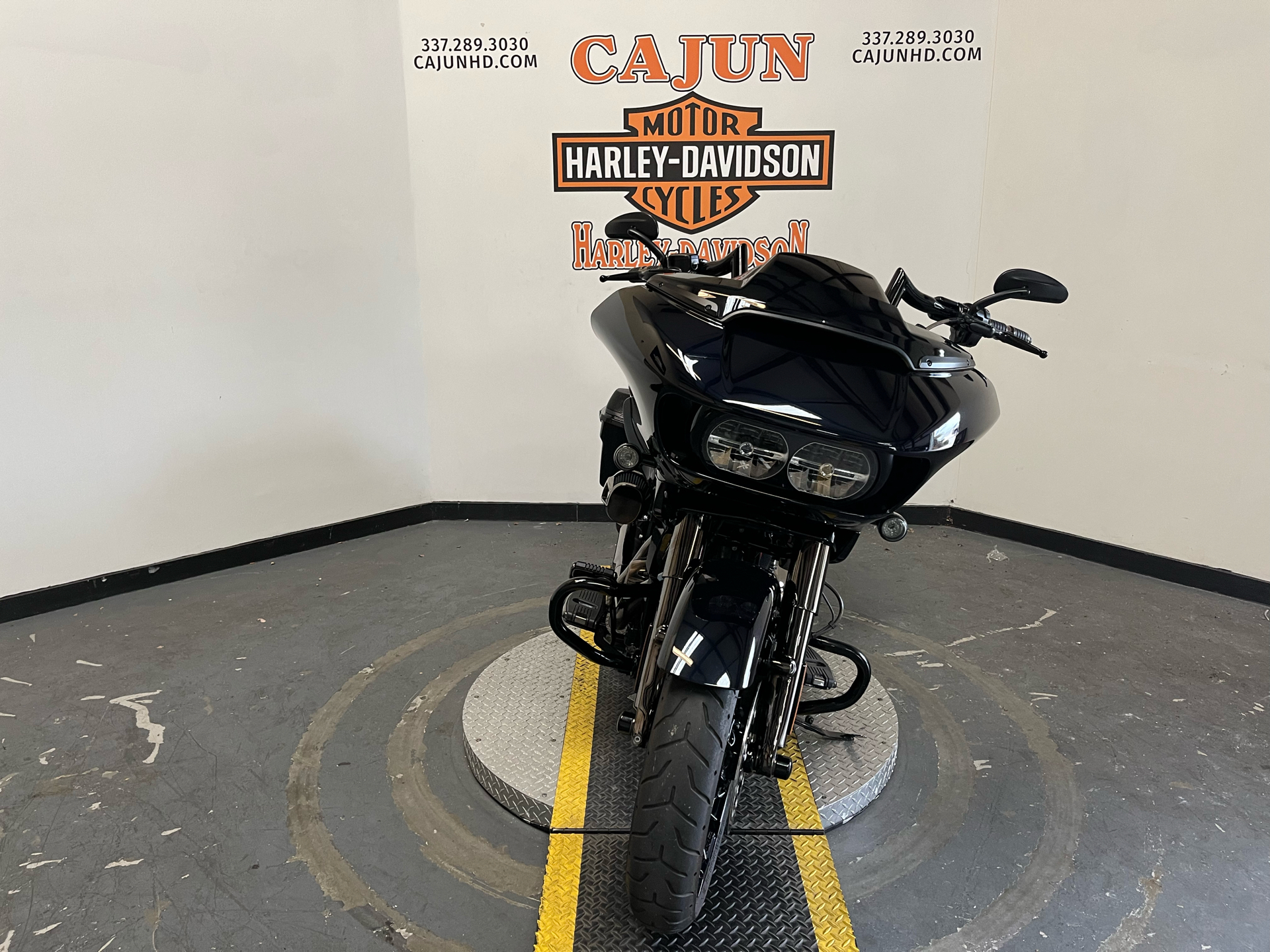 2022 Harley-Davidson CVO™ Road Glide® in Scott, Louisiana - Photo 5