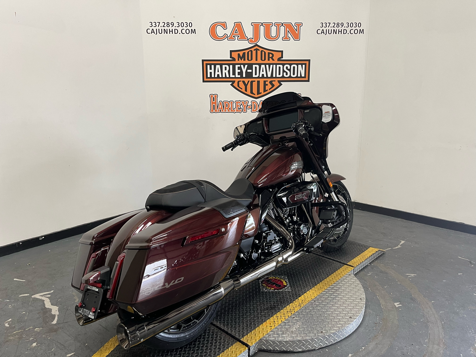 2024 Harley-Davidson CVO™ Street Glide® in Scott, Louisiana - Photo 3