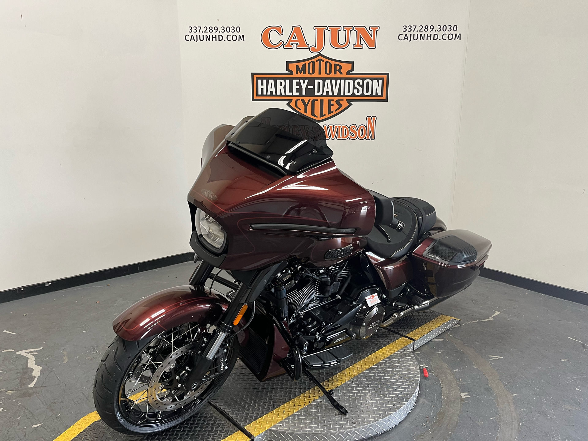2024 Harley-Davidson CVO™ Street Glide® in Scott, Louisiana - Photo 6