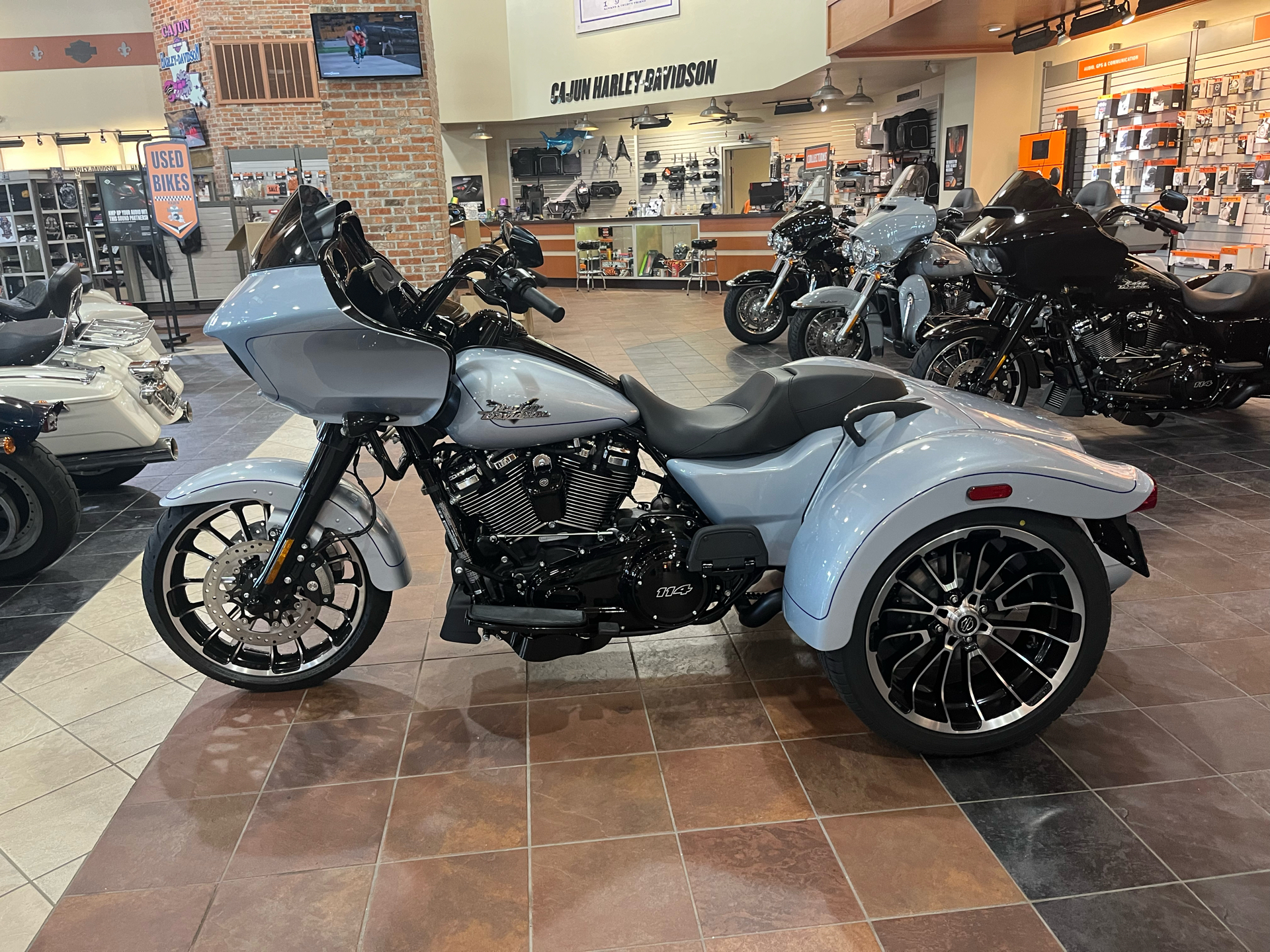 2024 Harley-Davidson Road Glide® 3 in Scott, Louisiana - Photo 2