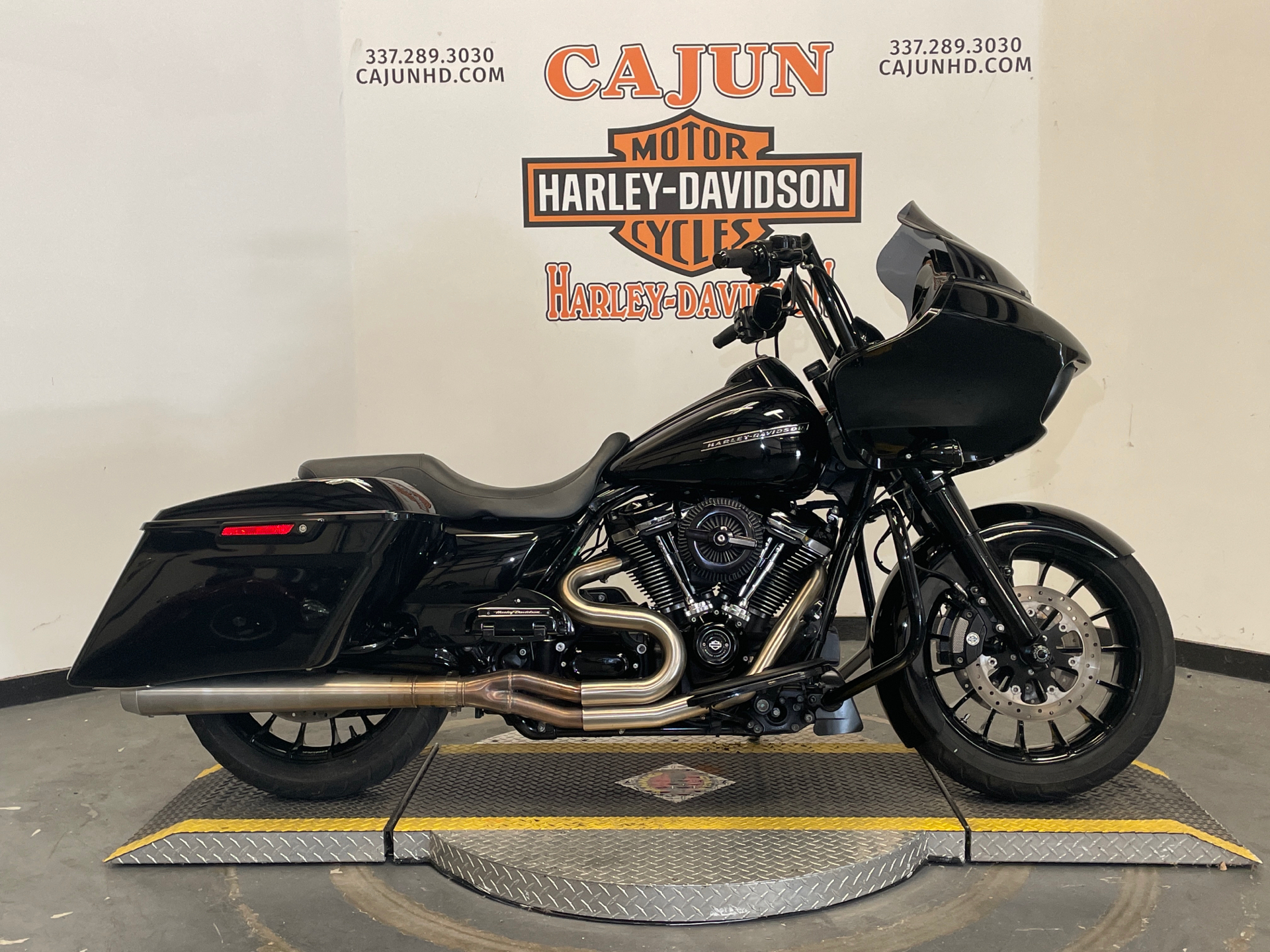 2018 Harley-Davidson Road Glide - Photo 1