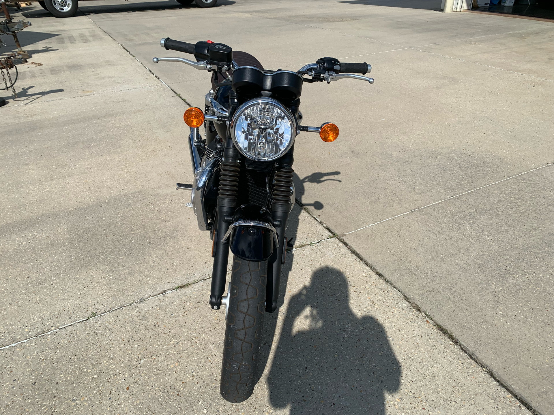 2020 Triumph Bonneville T100 Black in Scott, Louisiana - Photo 3