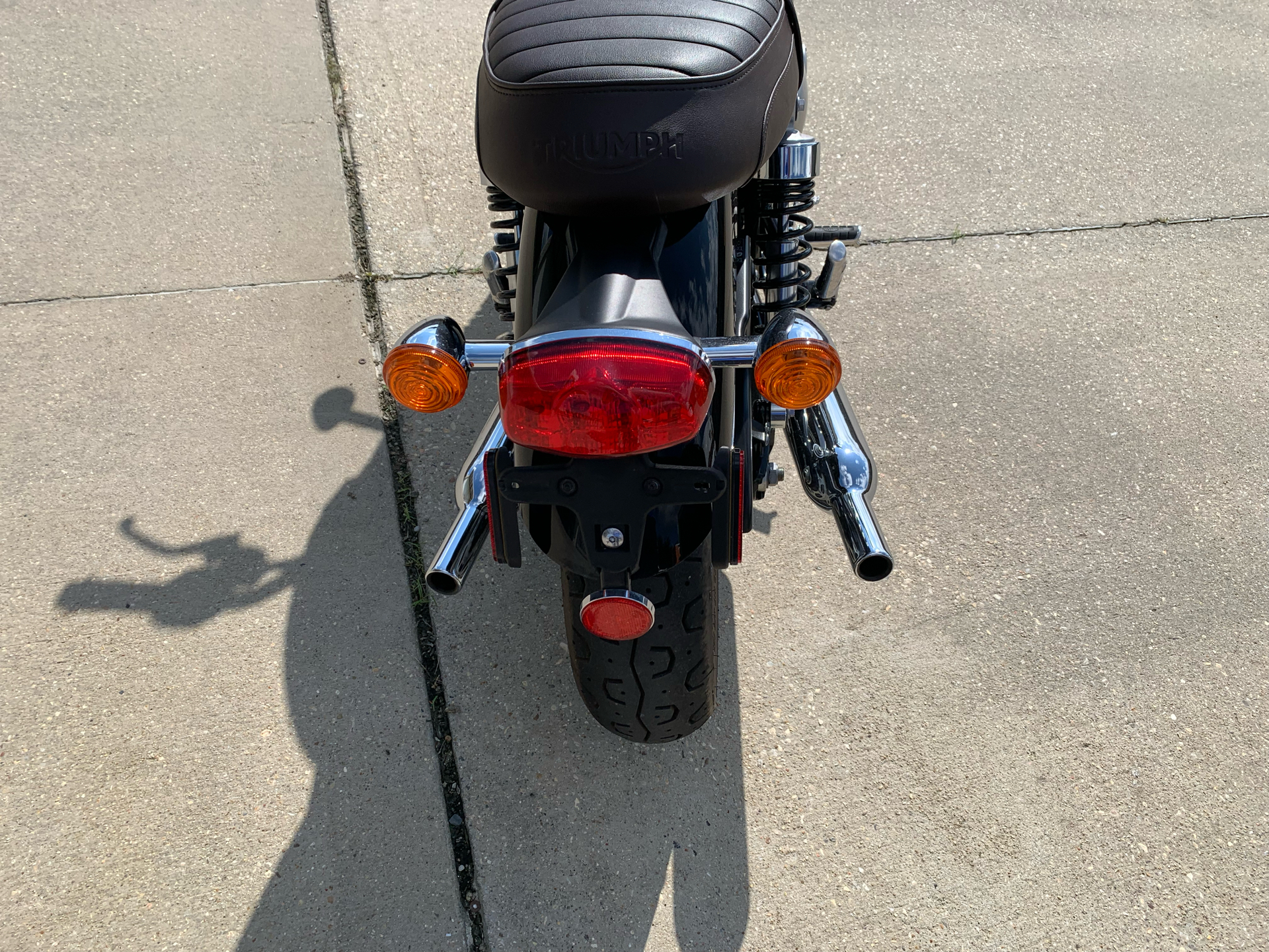 2020 Triumph Bonneville T100 Black in Scott, Louisiana - Photo 4