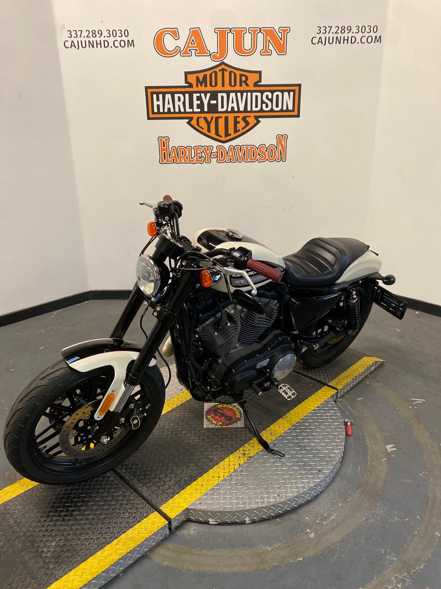 Harley-Davidson Roadster - Photo 3
