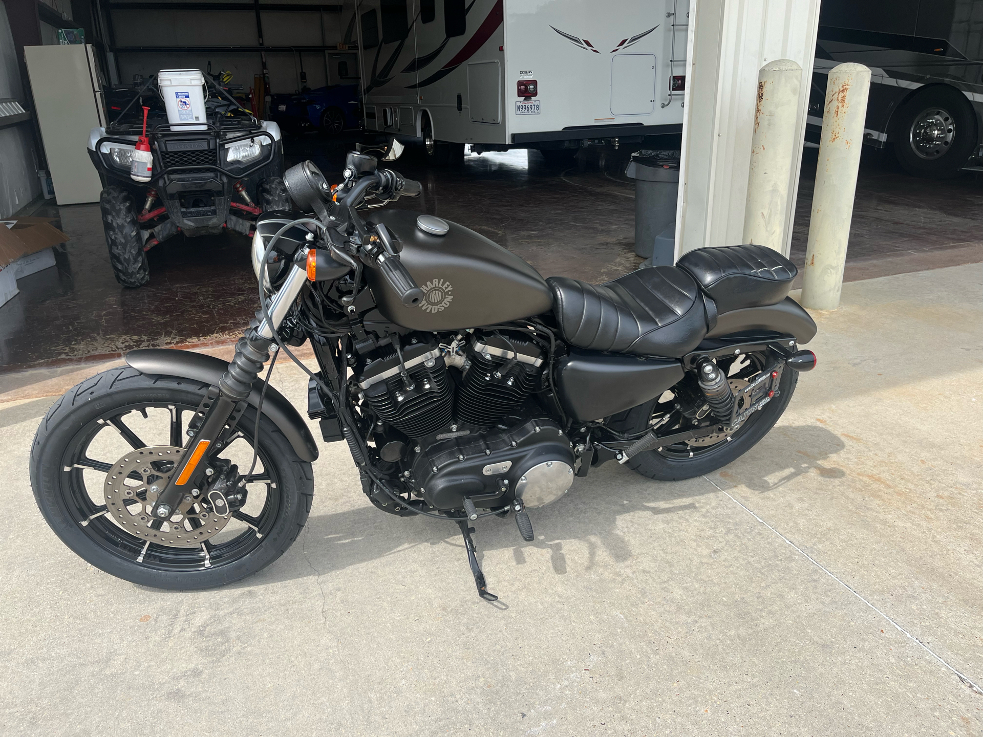 2021 Harley-Davidson Iron 883™ in Scott, Louisiana - Photo 6