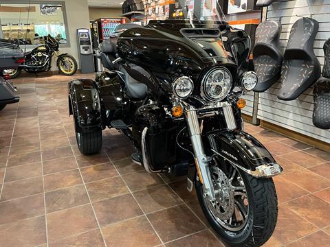 2022 Harley-Davidson Tri Glide® Ultra in Scott, Louisiana - Photo 2