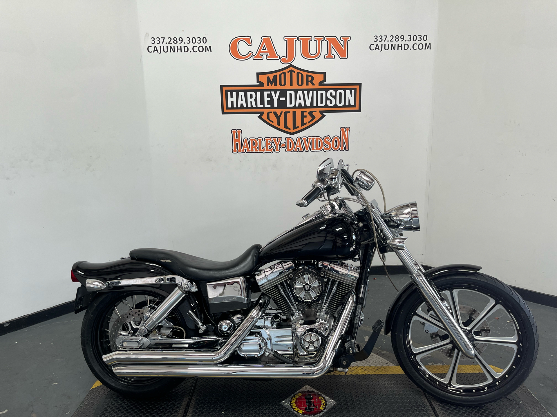 2005 Harley-Davidson FXDC/FXDCI Dyna  Super Glide® Custom in Scott, Louisiana - Photo 1