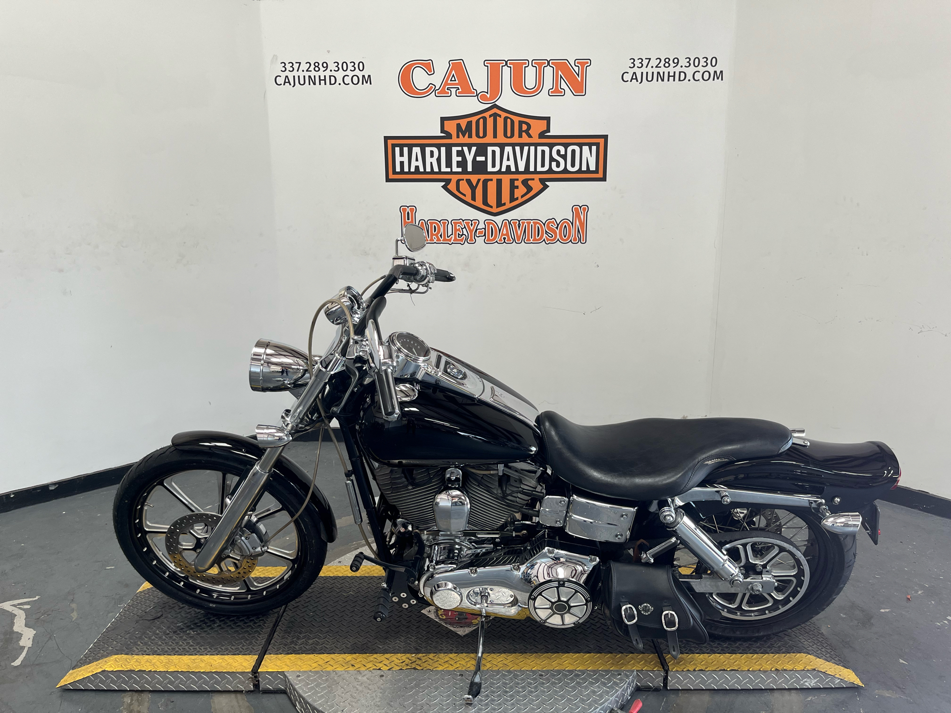 2005 Harley-Davidson FXDC/FXDCI Dyna  Super Glide® Custom in Scott, Louisiana - Photo 7