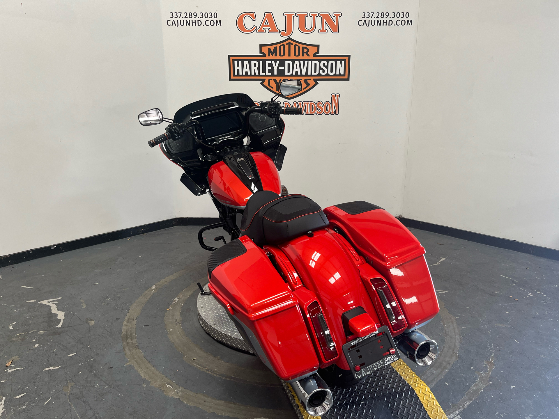 2024 Harley-Davidson CVO™ Road Glide® in Scott, Louisiana - Photo 2