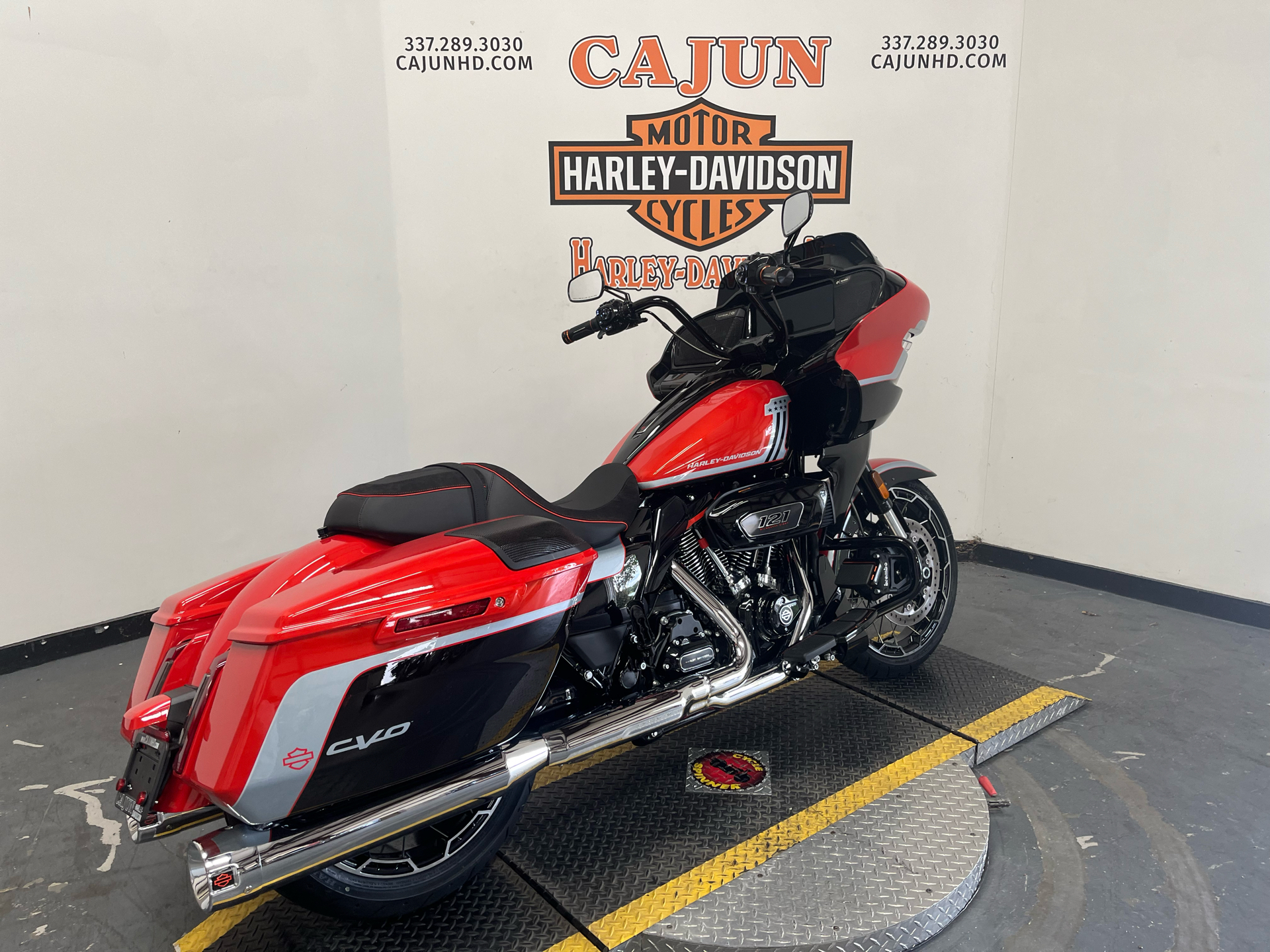 2024 Harley-Davidson CVO™ Road Glide® in Scott, Louisiana - Photo 3