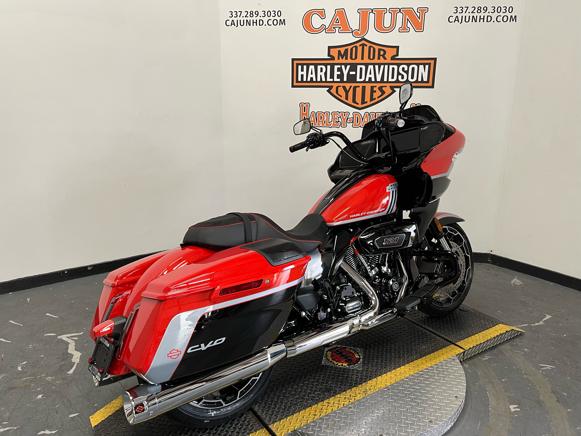 2024 Harley-Davidson CVO™ Road Glide® in Scott, Louisiana - Photo 3
