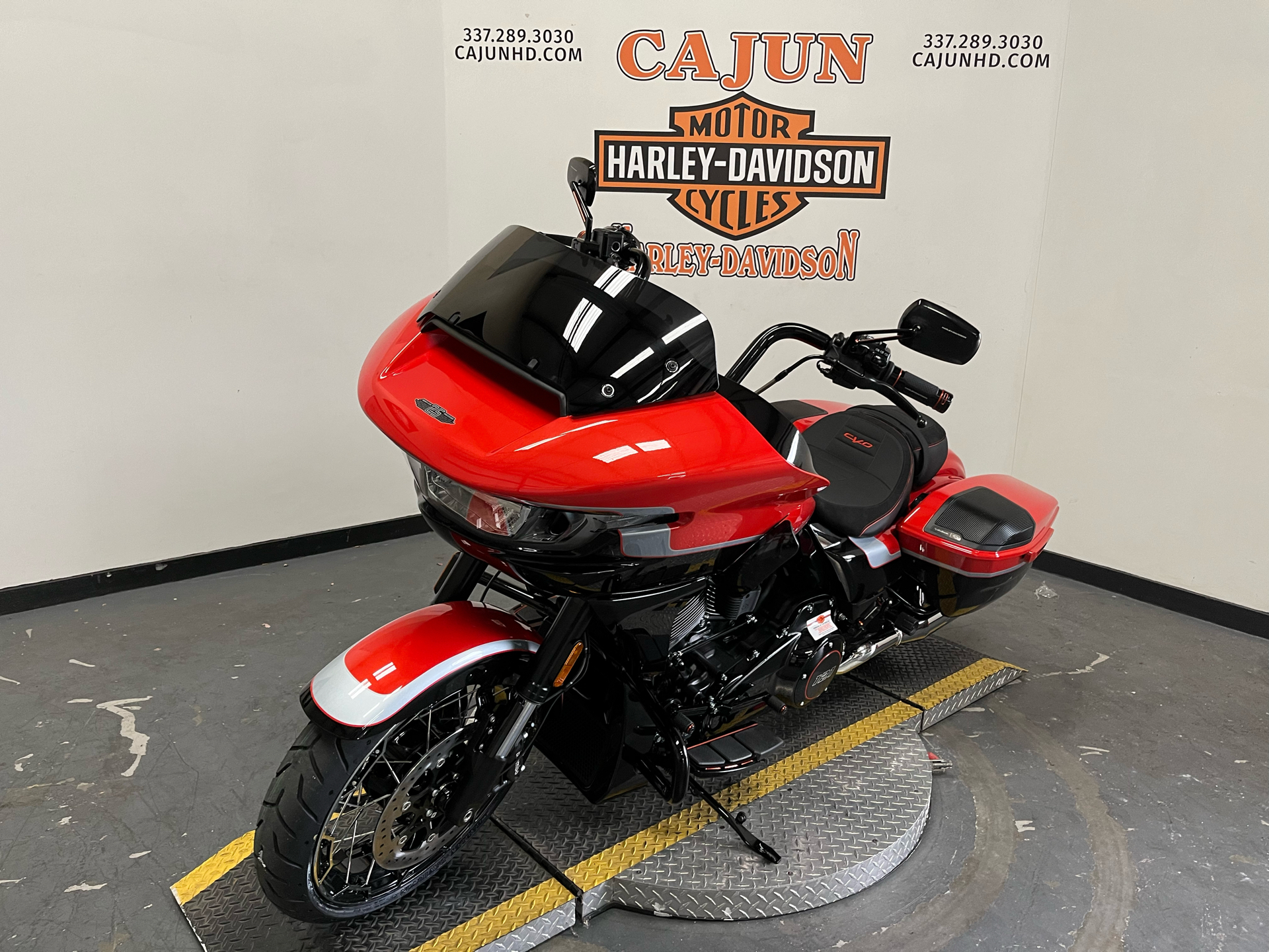 2024 Harley-Davidson CVO™ Road Glide® in Scott, Louisiana - Photo 6
