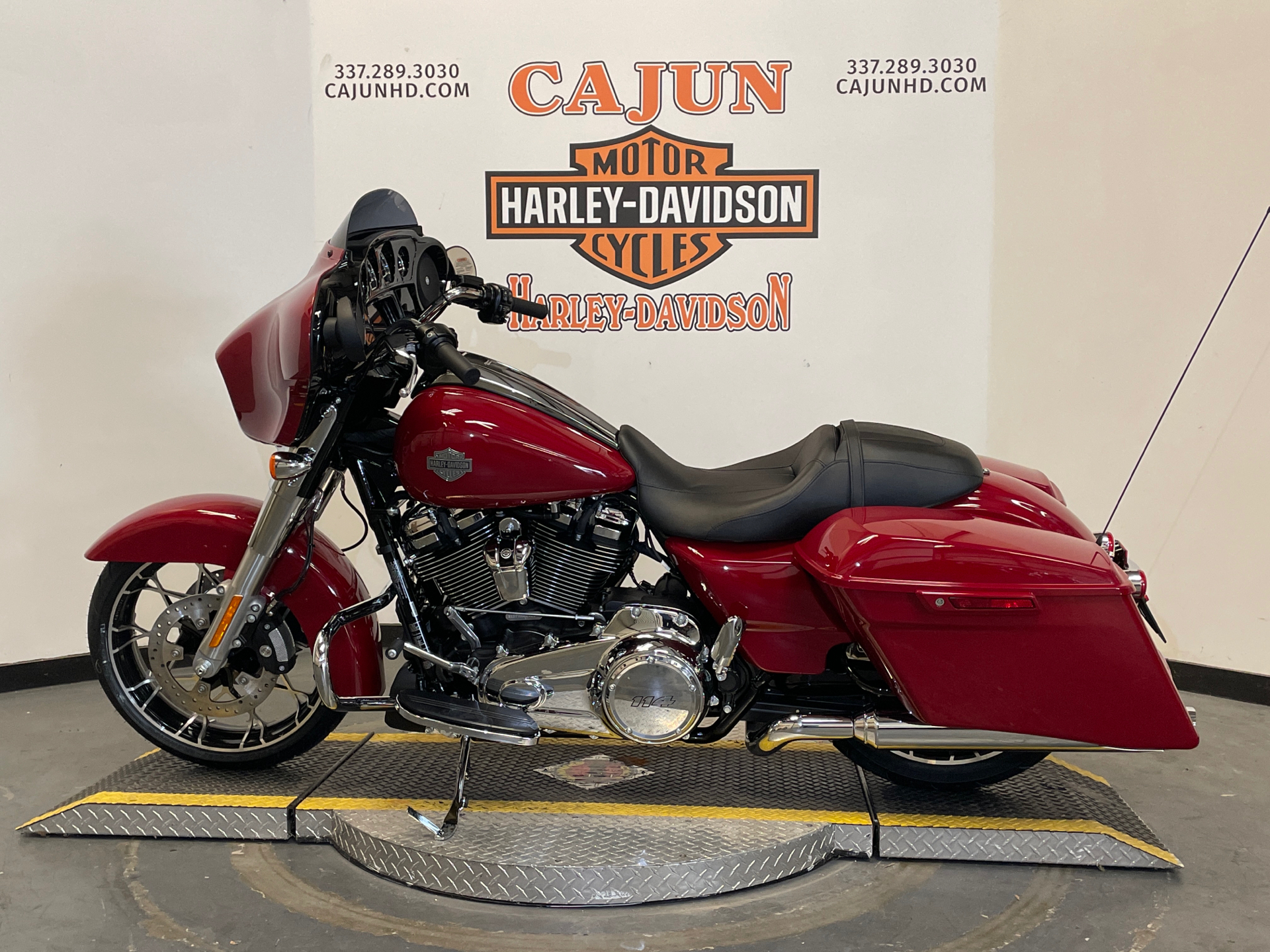2021 Harley-Davidson Street Glide Special red - Photo 4